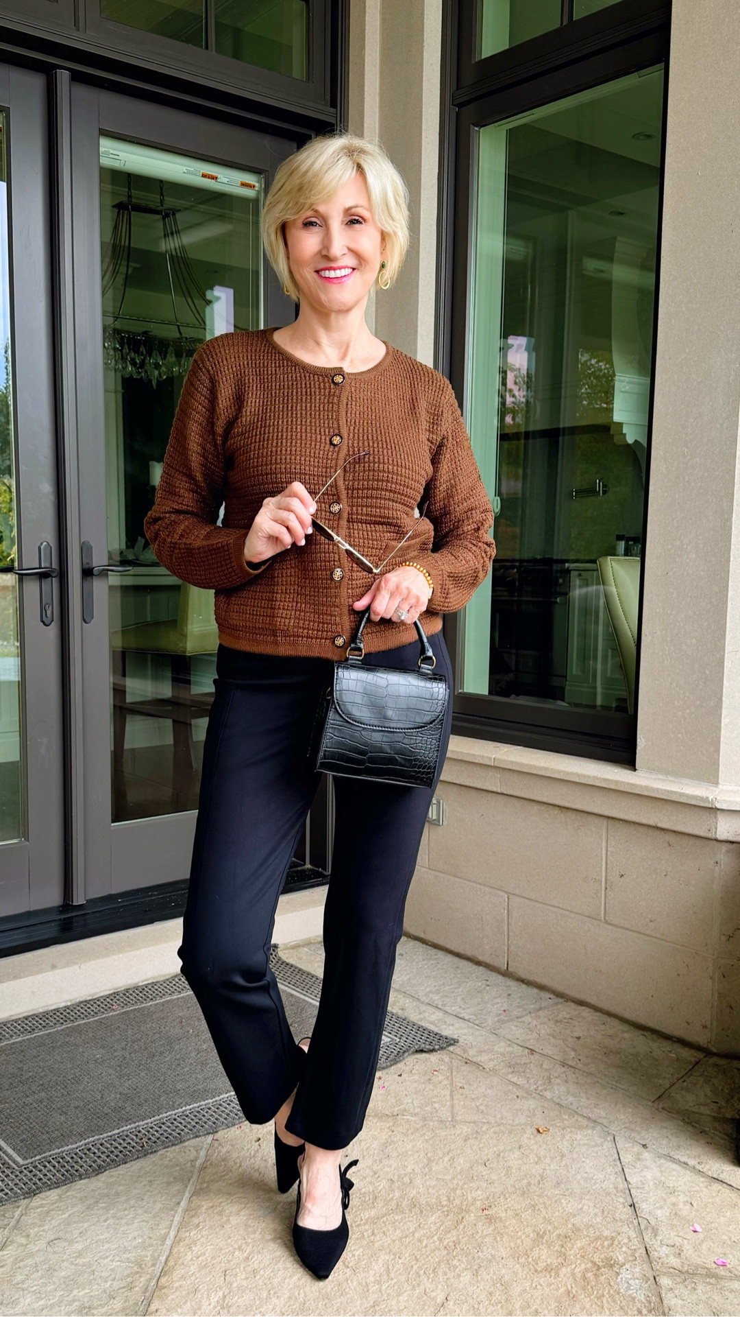 Here’s a beautiful look for Fall. I love this brown Chanel inspired cardigan with these gorgeous gold buttons.


#LTKSeasonal #LTKSaleAlert #LTKOver40