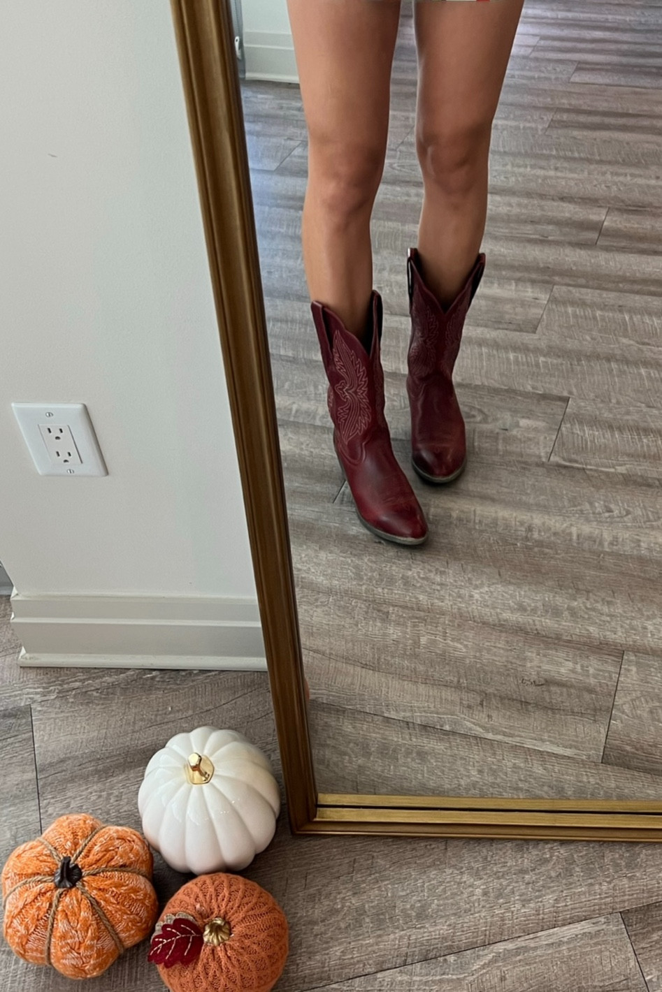 fall boots & pumpkins 

#LTKhome #LTKSeasonal #LTKHalloween
