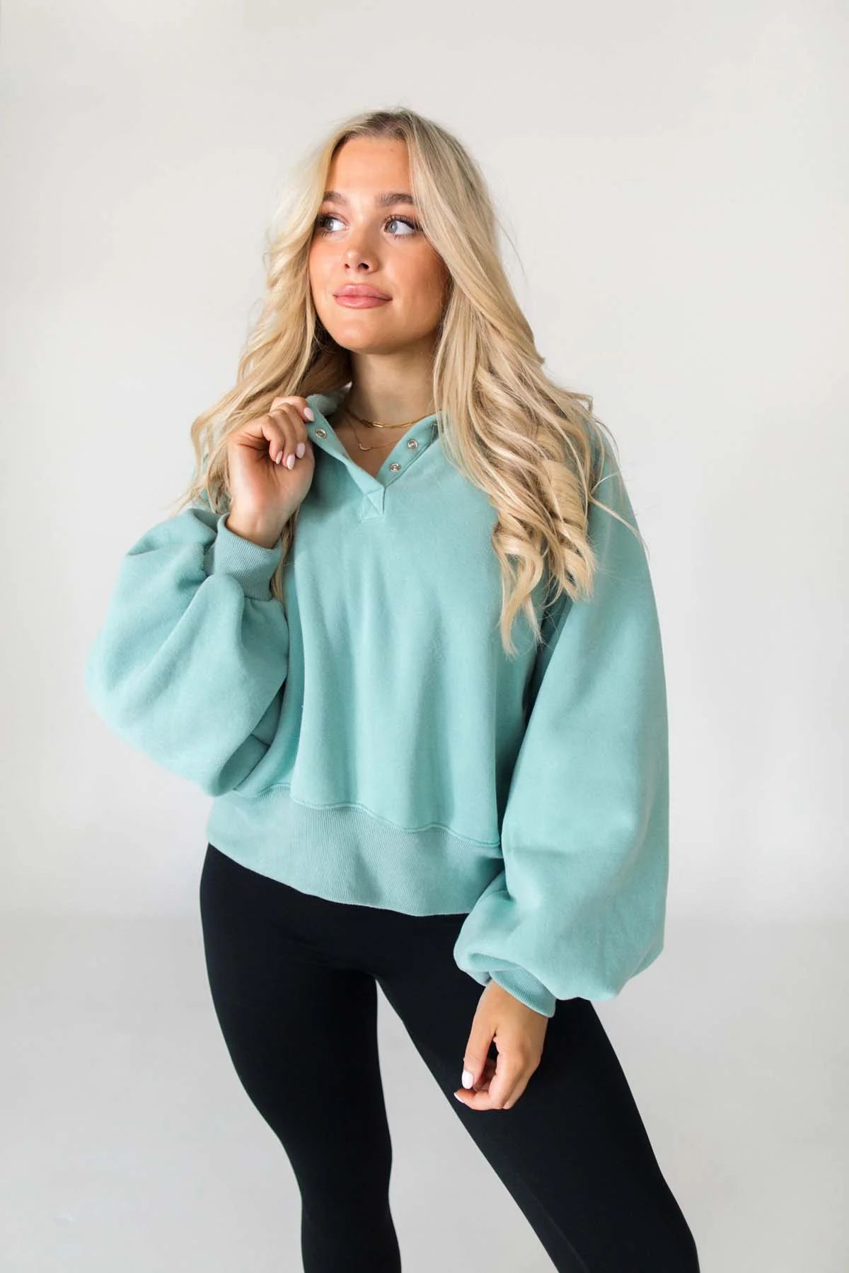 Charlie Teal Pullover | The Post