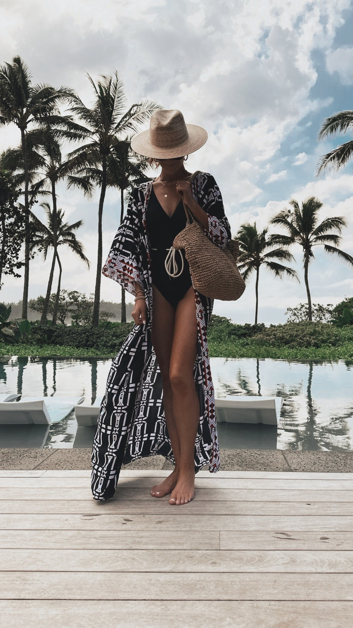 Resort style✨
StylinByAylin, Aylin

#LTKootd #LTKSeasonal #LTKgrwm