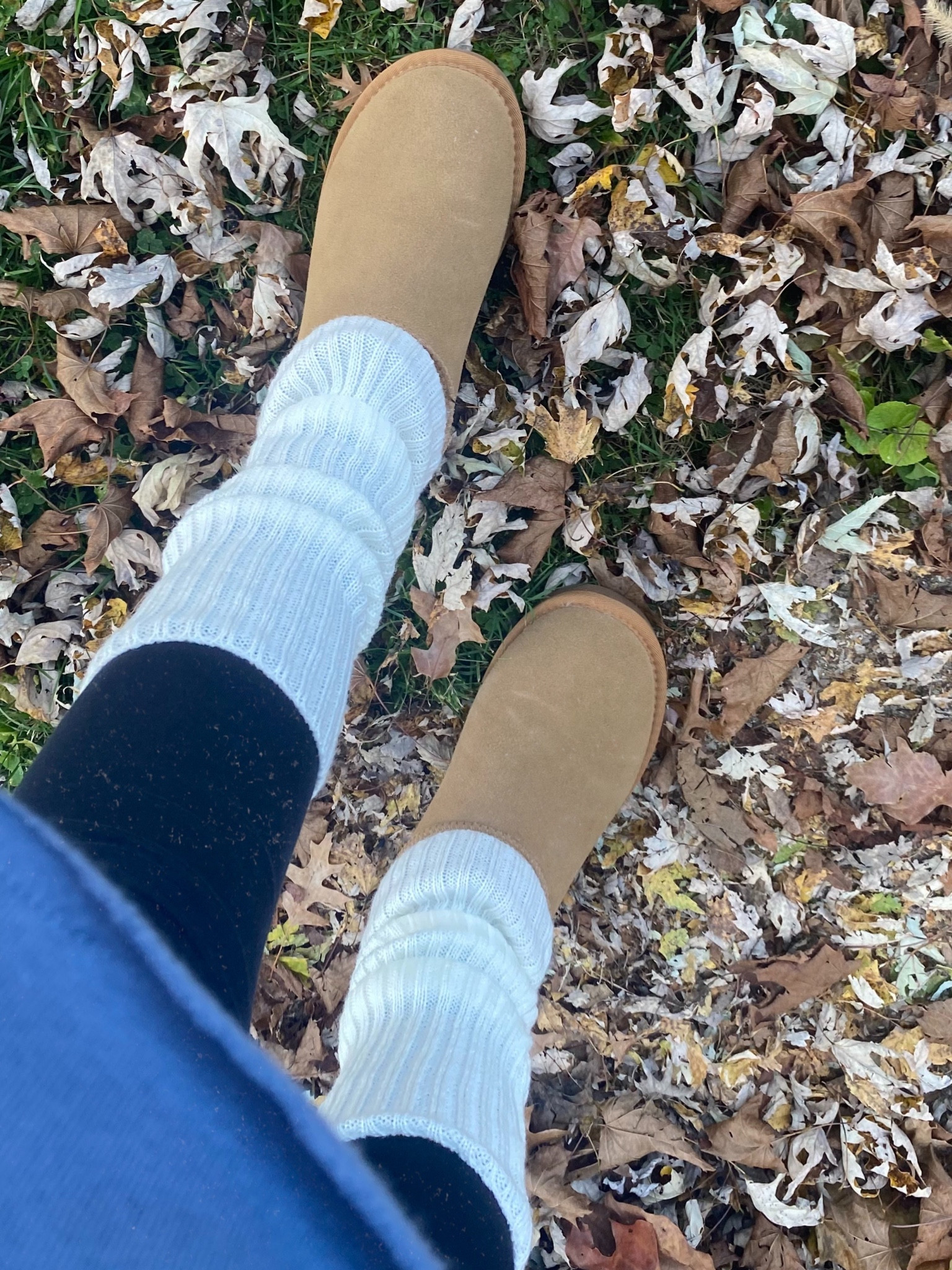 Amazon Fall Essentials
Leg warmers & mini boots
Ugg dupe 

#LTKSeasonal #LTKHoliday #LTKshoecrush