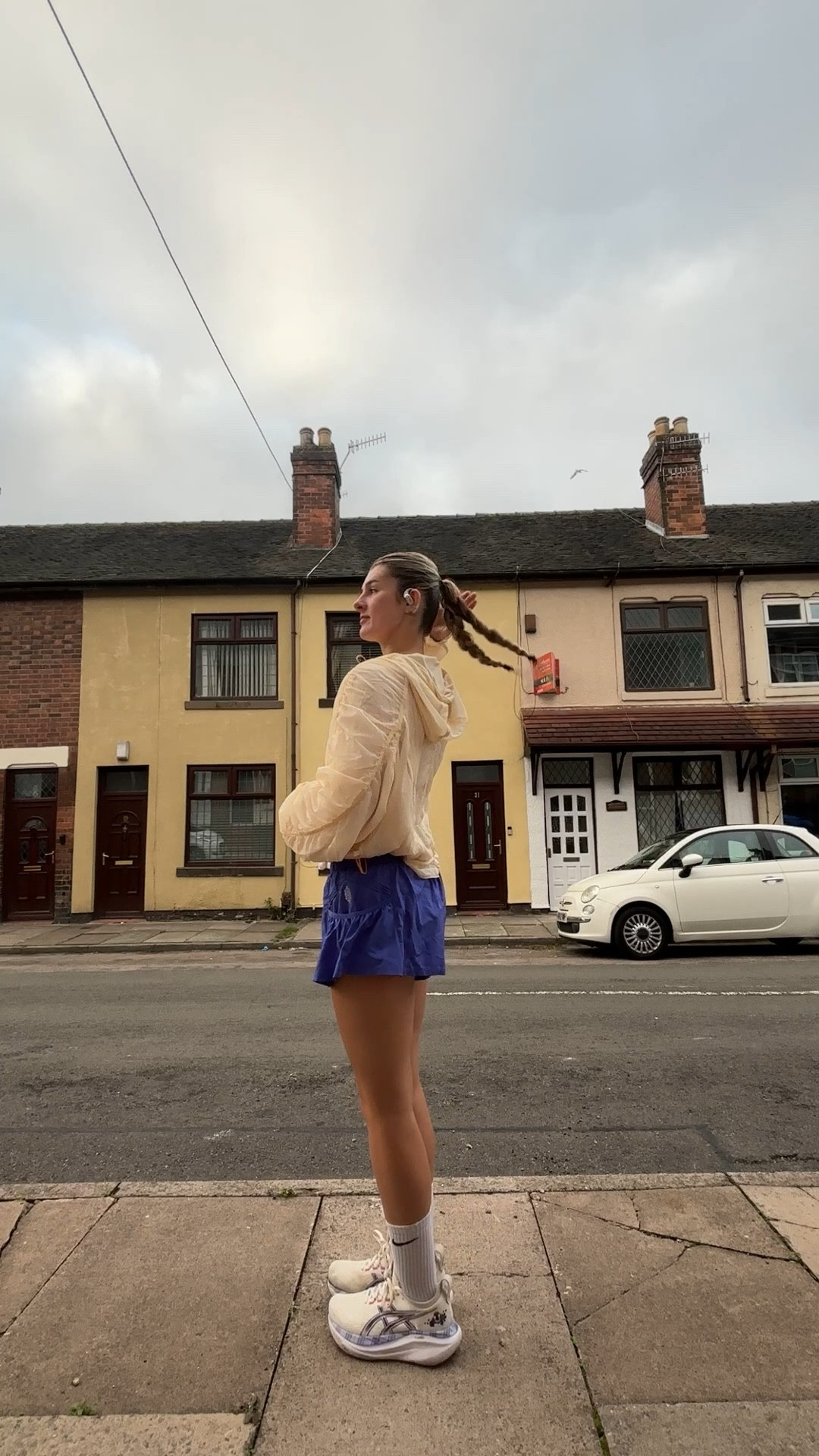 Autumn colourful run outfit🦋⭐️ free people yellow jacket, get your flirt on blue shorts & asics trainers xxx


#LTKfitness #LTKautumn