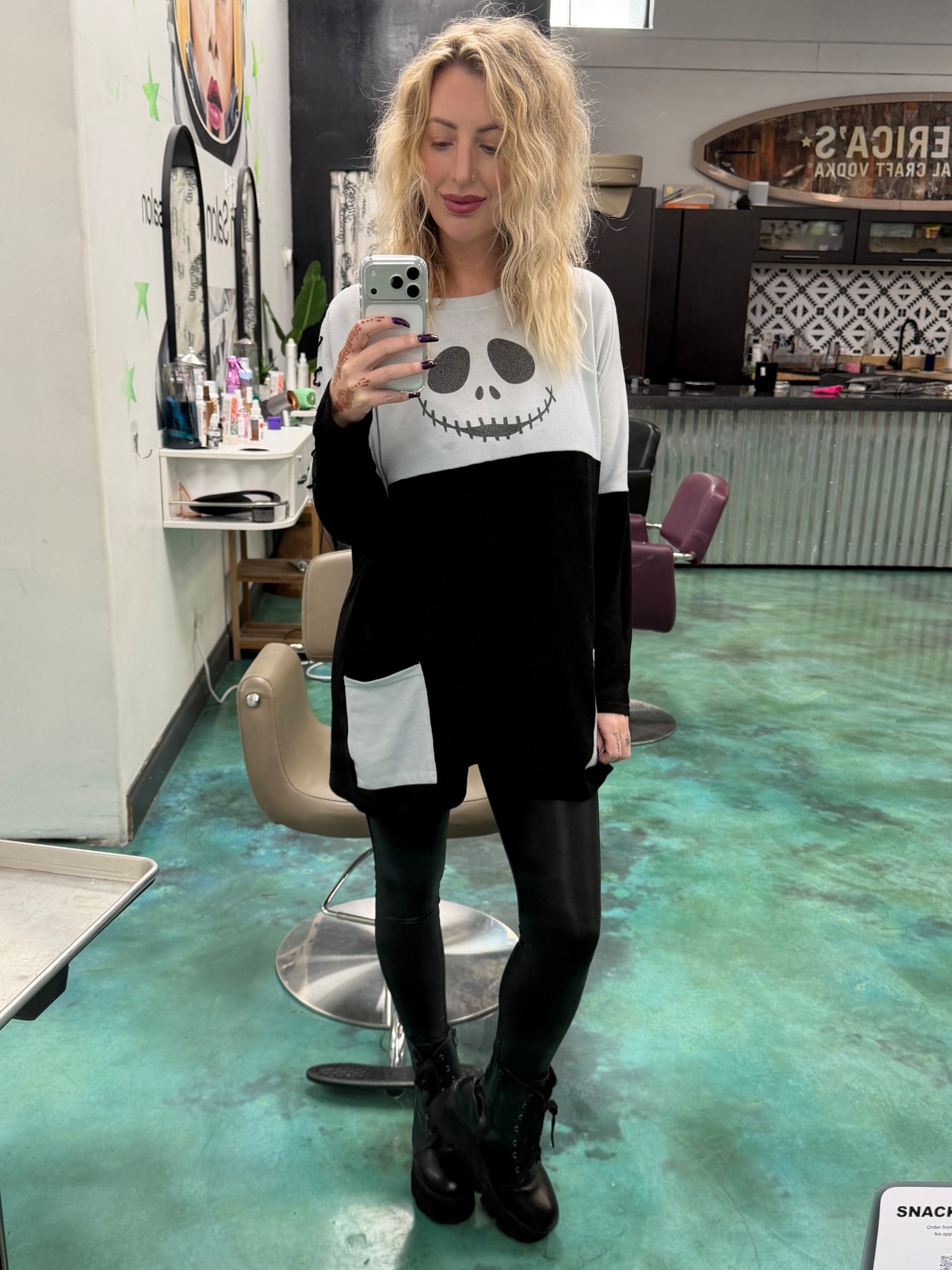 Spooky Season 🎃👻🎃💀

#LTKHalloween #LTKFindsUnder100 #LTKSeasonal