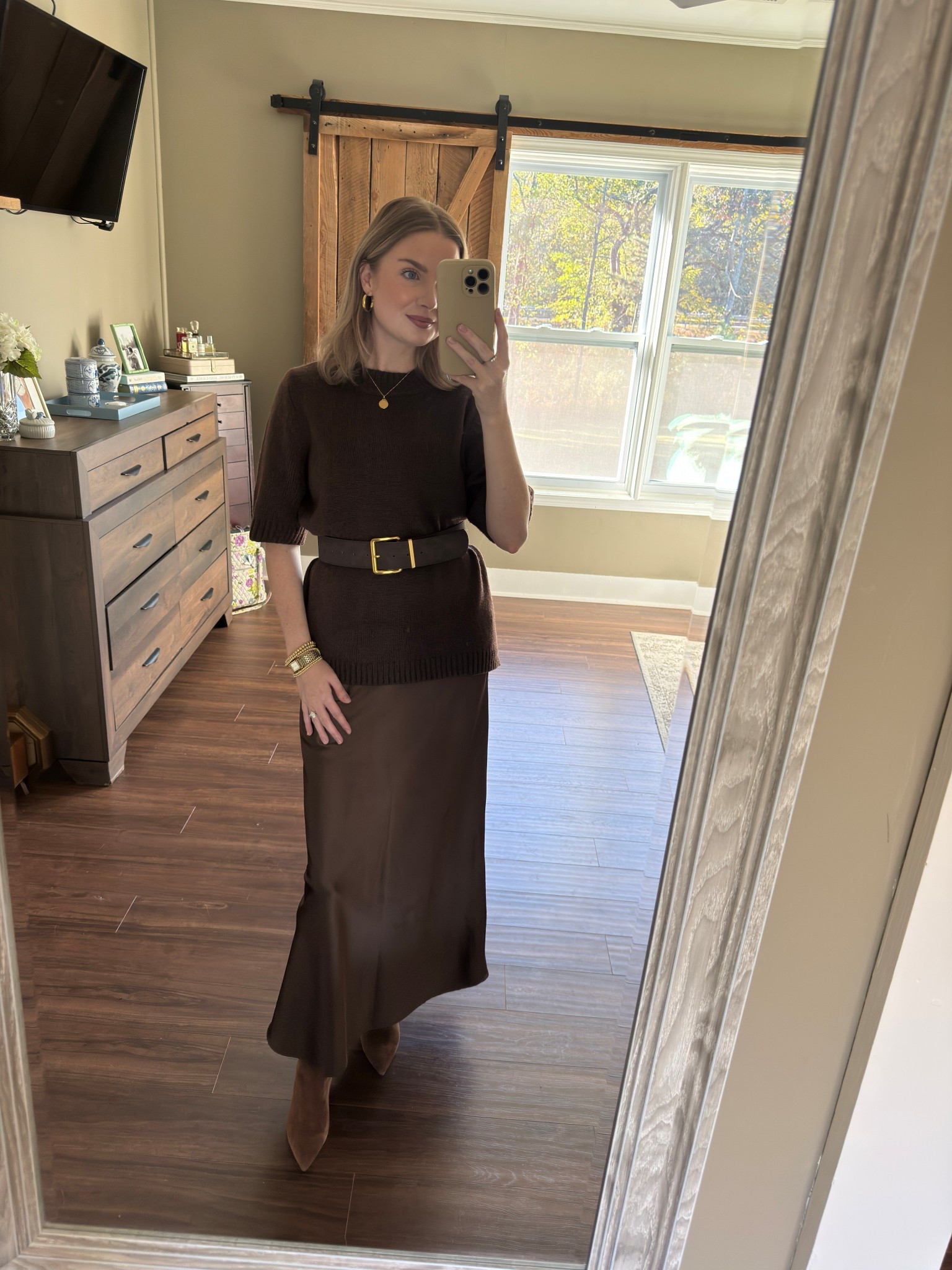 It may still be in the 80s here in Georgia, but I couldn’t wait any longer to break out the boots and sweaters. 

Love this brown monochrome look for dinner tonight! 🤎🍂


#LTKFindsUnder100 #LTKSeasonal #LTKWorkwear