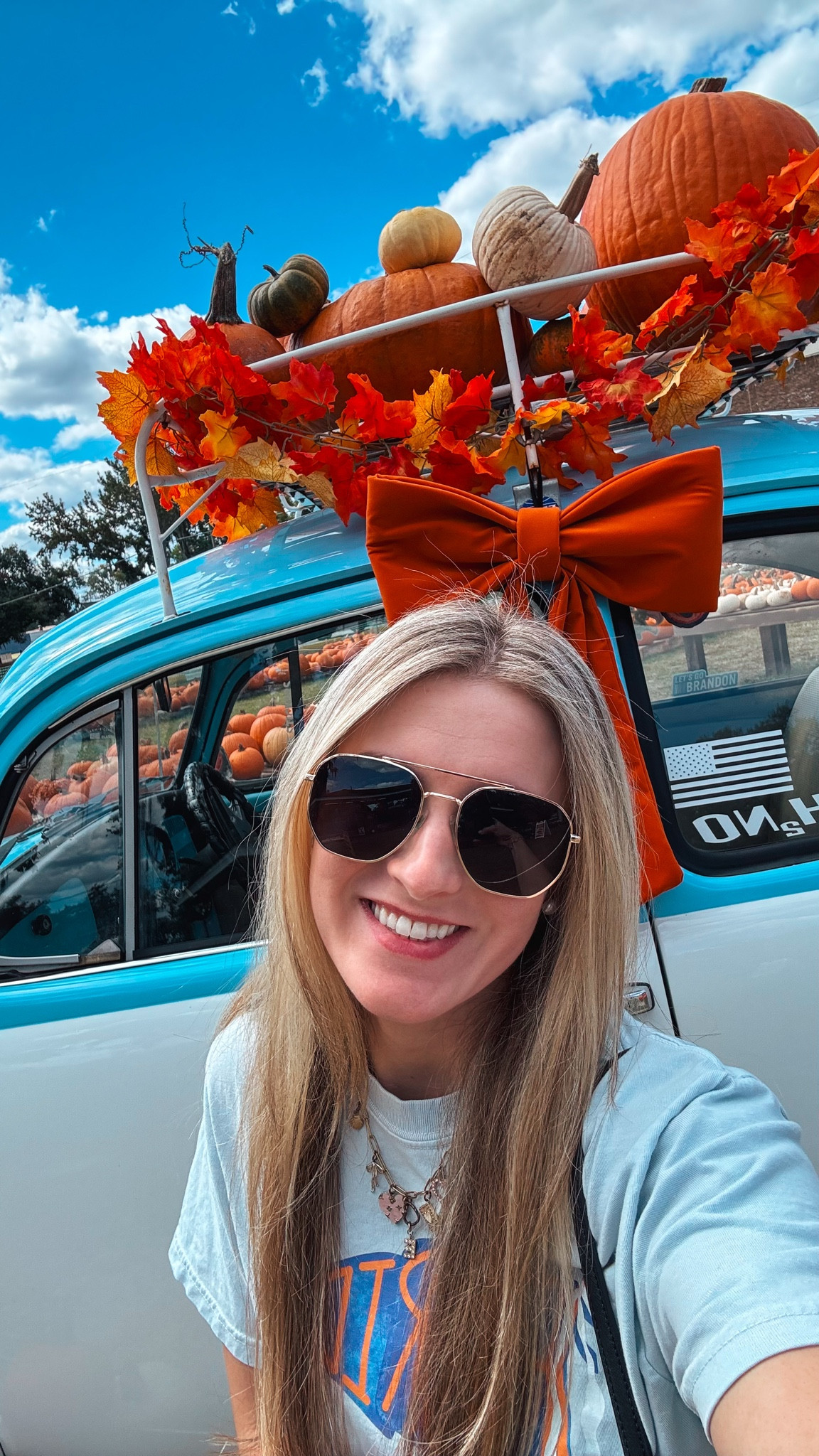 Just here for the pumpkins + fall photos 🎃✨#fallvibes #ltkinspo #pumpkinseason #ltkfashion #falloutfitinspo #ltkfalllooks 

 #LTKSeasonal #LTKHome