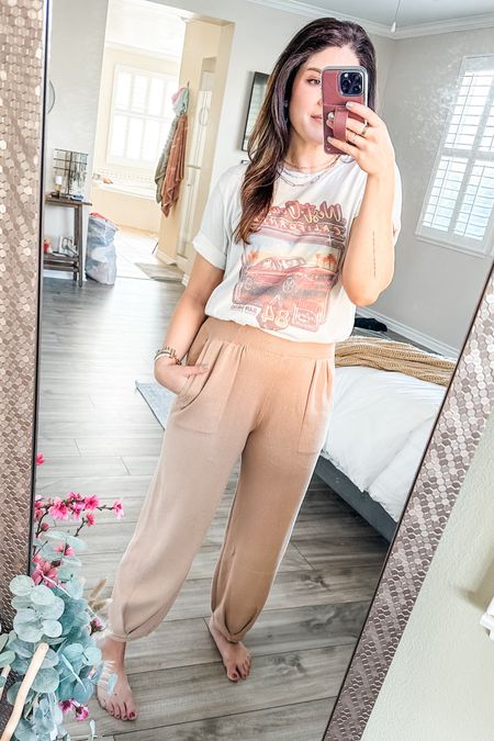 You need these pants. The whole lounge set is amazing. Casual but could for sure be dressed up for more business looks. Perfect for travel  

#LTKfindsunder50 #LTKfindsunder100 #LTKover40