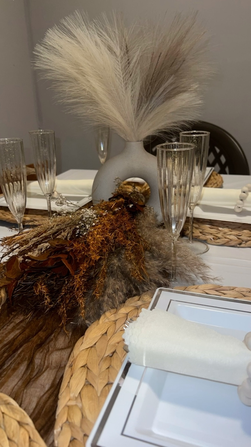 How I set up my friendsgiving dinner table & this year’s Thanksgiving Hostess with Mostest🤎🦃🫶🏽

#LTKparties #LTKhome #LTKSeasonal