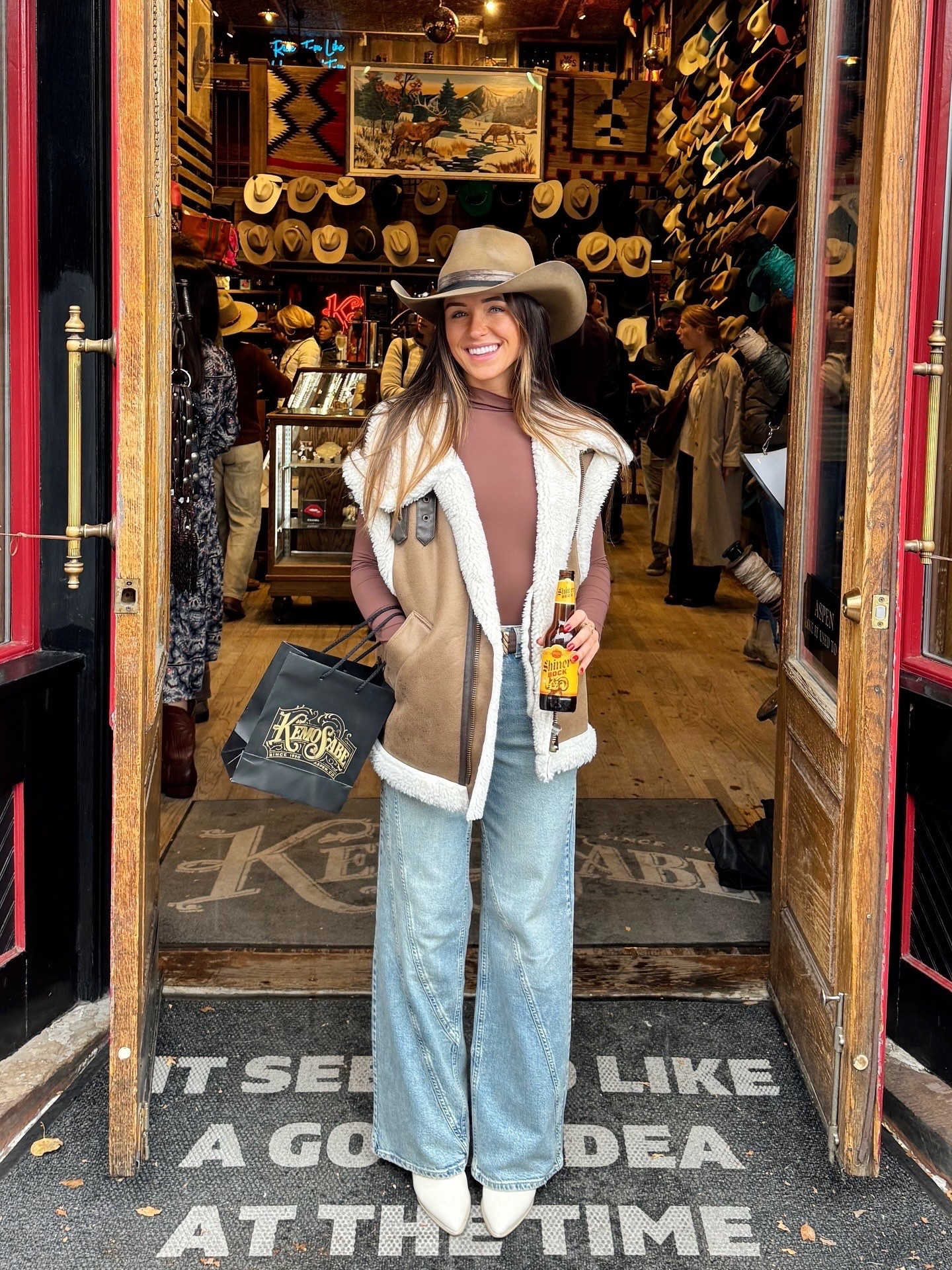 western fall outfit 🤠
linked a similar fur and leather vest (mines old from Zara). It’s perfect for layering with a winter outfit. Made my cowboy hat in aspen, but linked some that I love! 