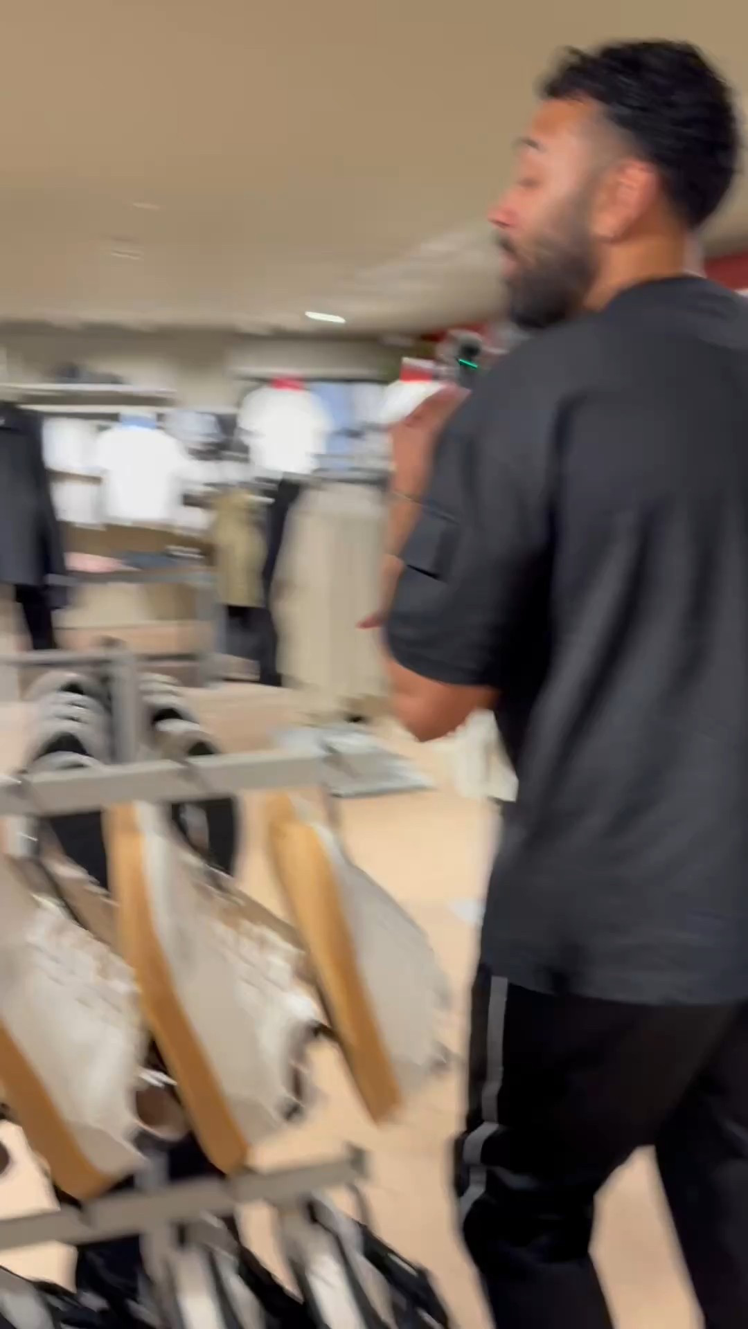 I said I need colour… but I also need a chic airport fit. This black two-piece? Elite.
The kind of outfit you wear for passport control and pasta straight after.
Let me know if you’d wear this on holiday or if you’re strictly shorts and sliders.


#LTKuk #LTKsummer #LTKmens