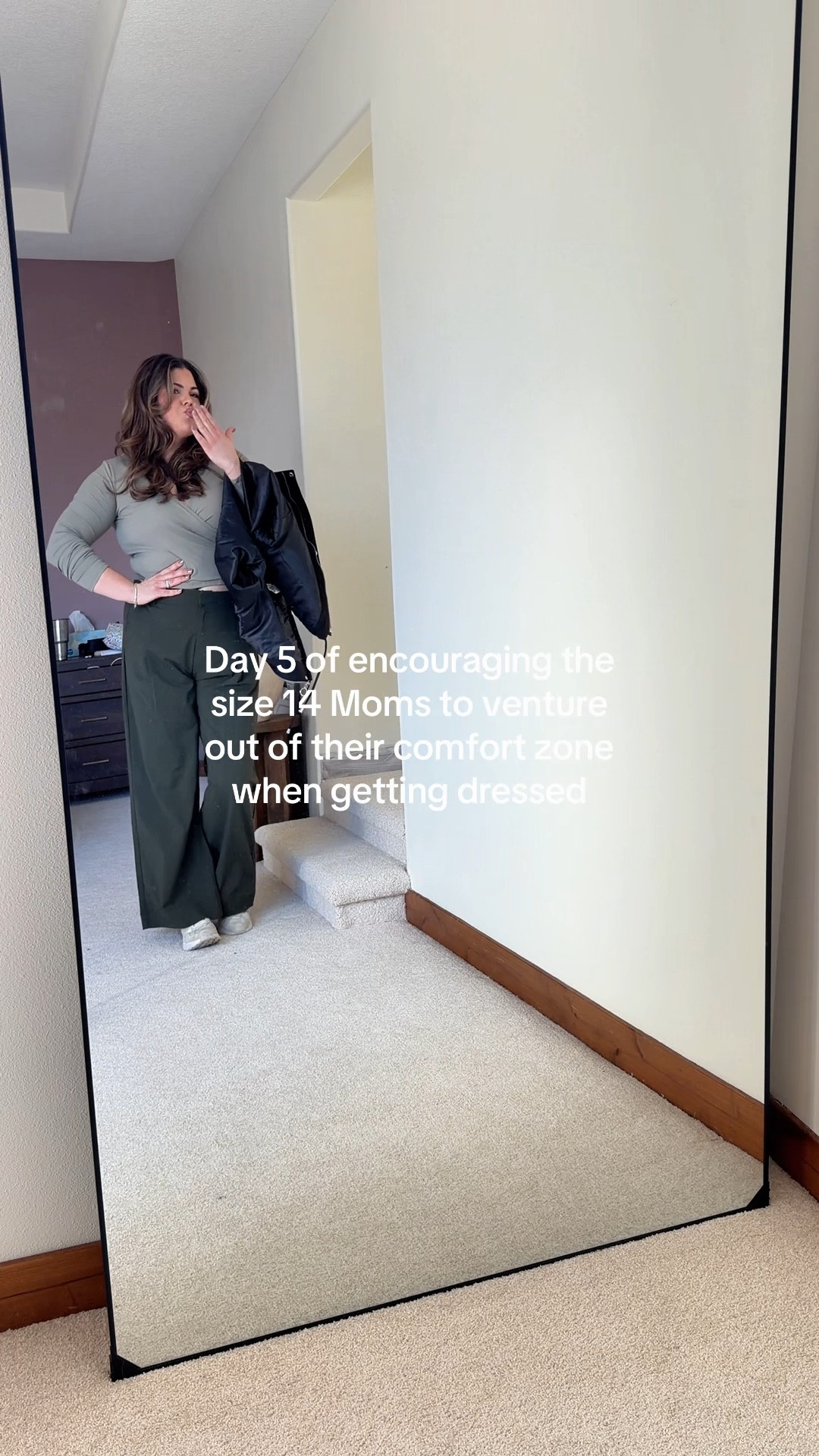 Day 5 of encouraging the size 14 Moms to venture out of their comfort zone when getting dressed

Follow for more realistic outfit ideas on a realistic body 🤍
....
Size 14, midsize, postpartum, Mom outfits