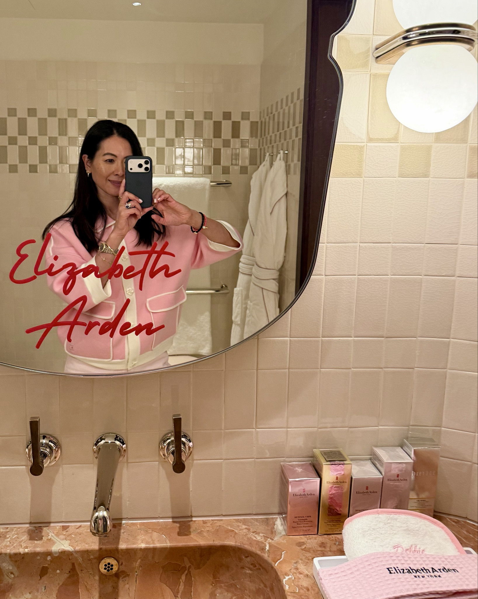 Use my code DEBBIE20 for 20% discount on all Elizabeth Arden Ceramide products on Elizabetharden.co.uk until 25th March. 

🩷 #feelingblessed #ilovemyjob #pinkpinkpink #styleover40 
