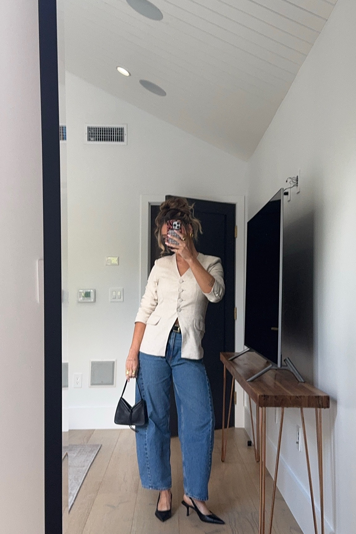 Wearing size xs in blazer 
Size 25 in jeans 

#LTKSeasonal #LTKFindsUnder100 #LTKStyleTip