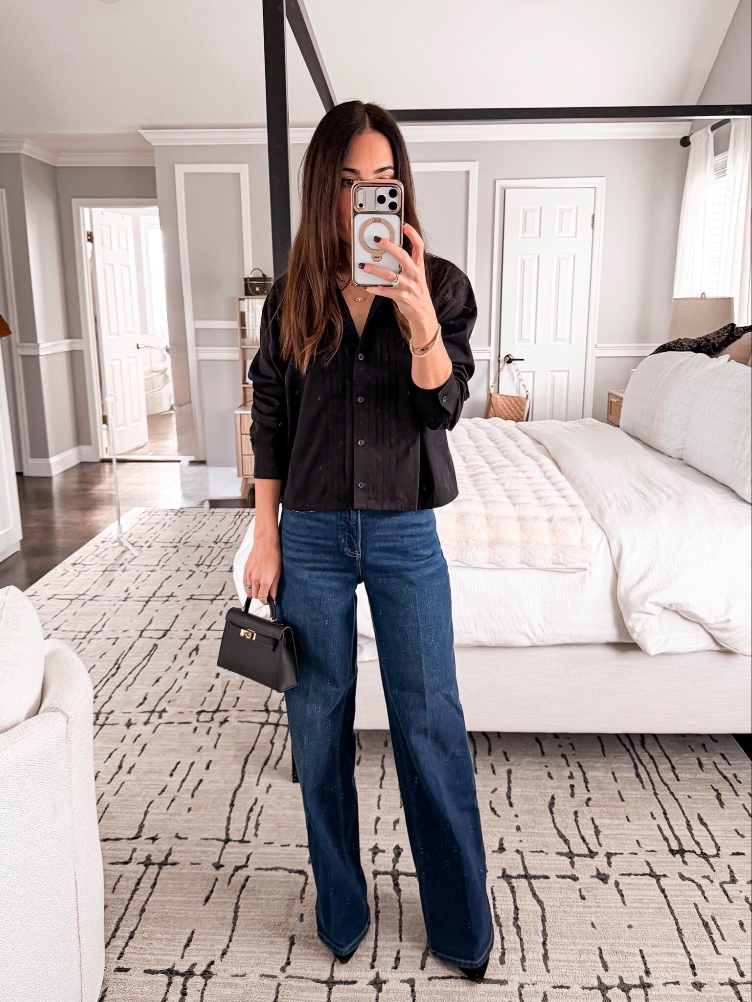 If you want flattering without trying — these Spanx jeans do ALL the work 👖🔥 Use code MRSCASUALXSPANX to save 🩷 

Follow my LTK @mrscasual on the @shop.LTK app to view this post and get my exclusive app-only content!

#LTKOver40 #LTKSeasonal #LTKootd