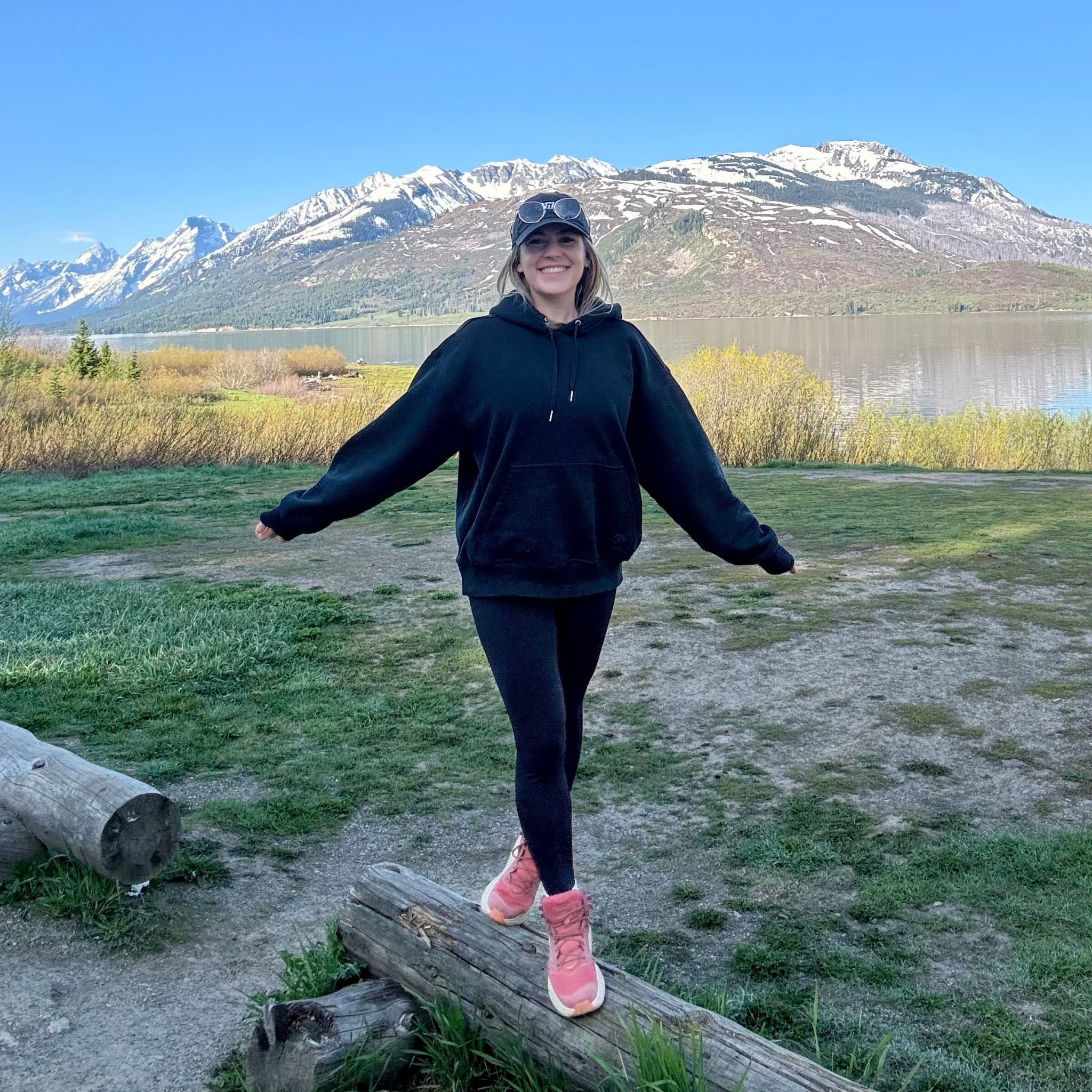 Hiking trail outfit 

#LTKActive #LTKdayinmylife #LTKootd