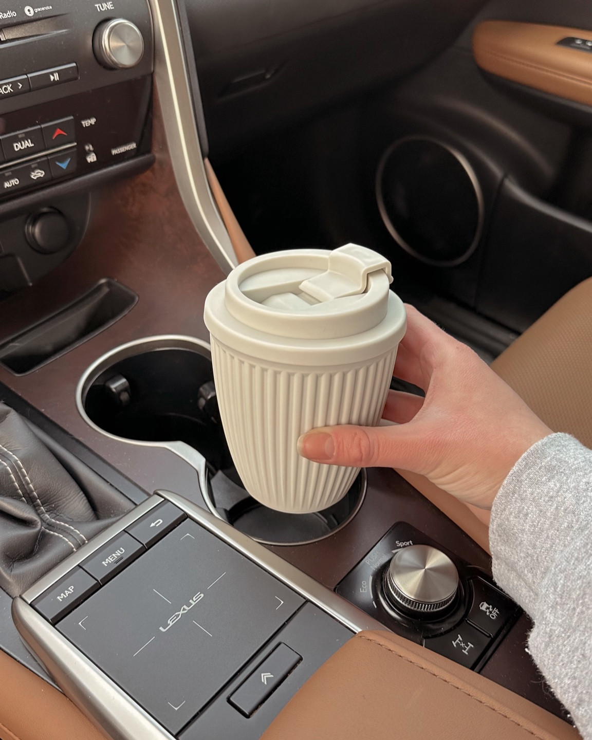 This $14 to go mug from Amazon✨🤎☕️ Such a cute vibe!

#LTKtravel #LTKhome #LTKGiftGuide