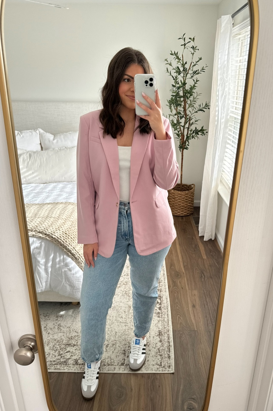 SIZING:
Blazer - size Large
Tank - size Large 
Jeans - size 32R curve love (tts & I am 5’10)
Sneakers - tts

#LTKSeasonal #LTKmidsize #LTKsalealert