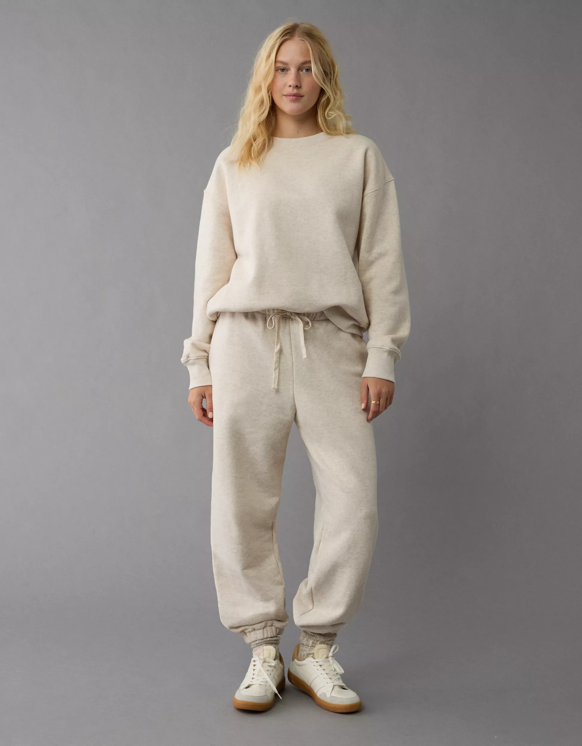 AE Everyday Luxe Crew Neck Sweatshirt | American Eagle Outfitters (US & CA)