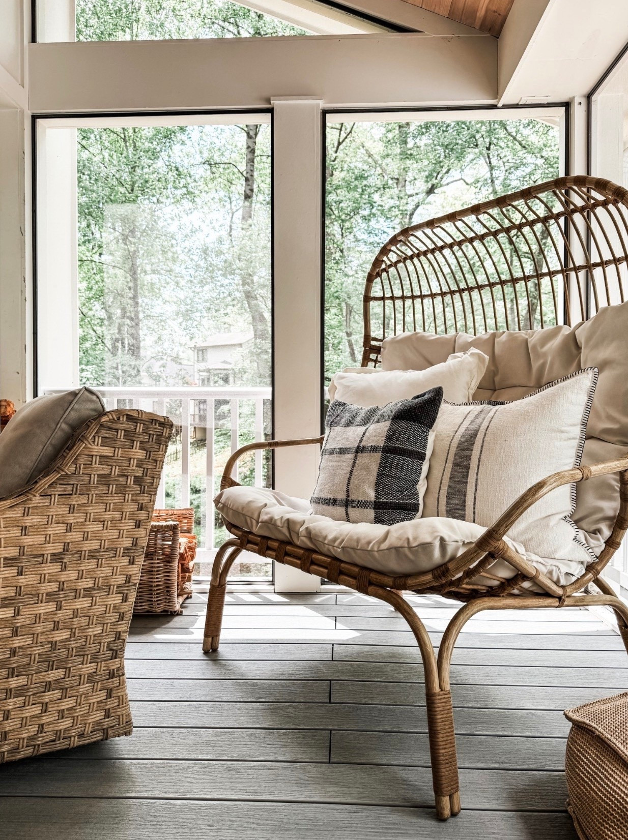 This cozy screened-in porch moment is all about texture and comfort 🤍 Featuring a rattan lounge chair, wicker patio furniture, neutral outdoor cushions, and plaid throw pillows, this space feels relaxed yet elevated. The woven seating, natural fibers, and composite deck flooring create a warm, timeless sunroom-style outdoor living area that’s perfect for slow mornings or evening unwinds.

#eanesinteriors #screenedporch #outdoorliving #rattanchair #wickerfurniture #patioinspo #sunroomdecor #neutraldecor #wovenfurniture #throwpillows #cozyhome #outdoorseating #porchdesign #naturalfibers #homeinspo

#LTKSeasonal #LTKdayinmylife #LTKHome