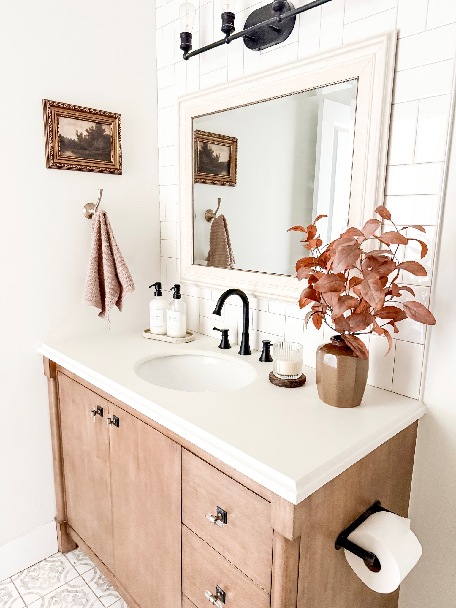 Fall bathroom decor styling, a few changes go a long way! 

Bathroom decor, fall decor, fall floral, hand towel, artwork, wall art, bathroom faucet , soap dispenser 

#LTKSeasonal #LTKSaleAlert #LTKHome