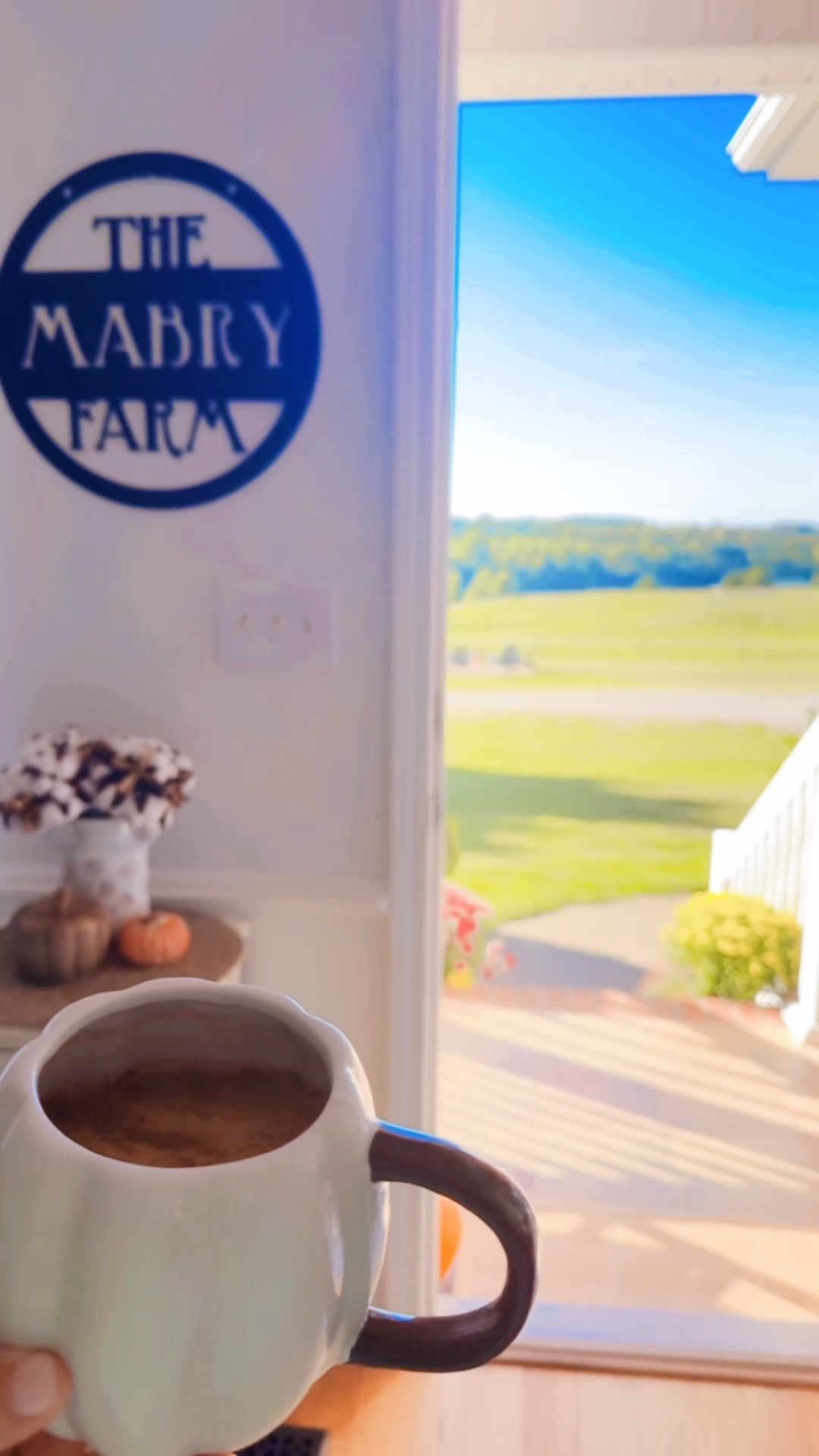 There is just no better feeling than a sweet slow mornin’ 🌞 (with my pumpkin 🎃 coffee ☕️ mug 🤭) waking up to the farmhouse all decorated ✨ for fall!! 🍁🌼🍂🧡