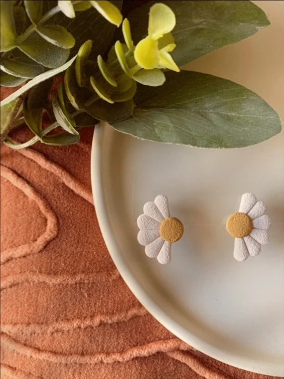 Clay Earrings  Spring Earrings  Daisy Stud Earrings  Daisy | Etsy | Etsy (US)