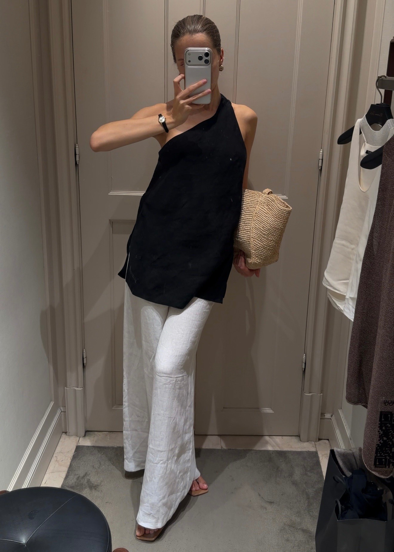 the perfect linen top and pants 🤌🏼 I’m wearing top size XS and pants size 34 🫶🏼 I recommend sizing down in the top! white linen pants are a bit see-through, but I usually just wear nude underwear or a longer top so it doesn’t bother me

#LTKootd