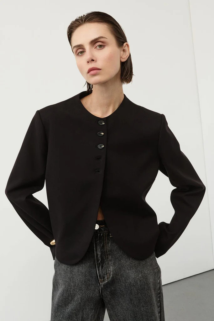 RYAN BLACK CROPPED BLAZER | DISSH