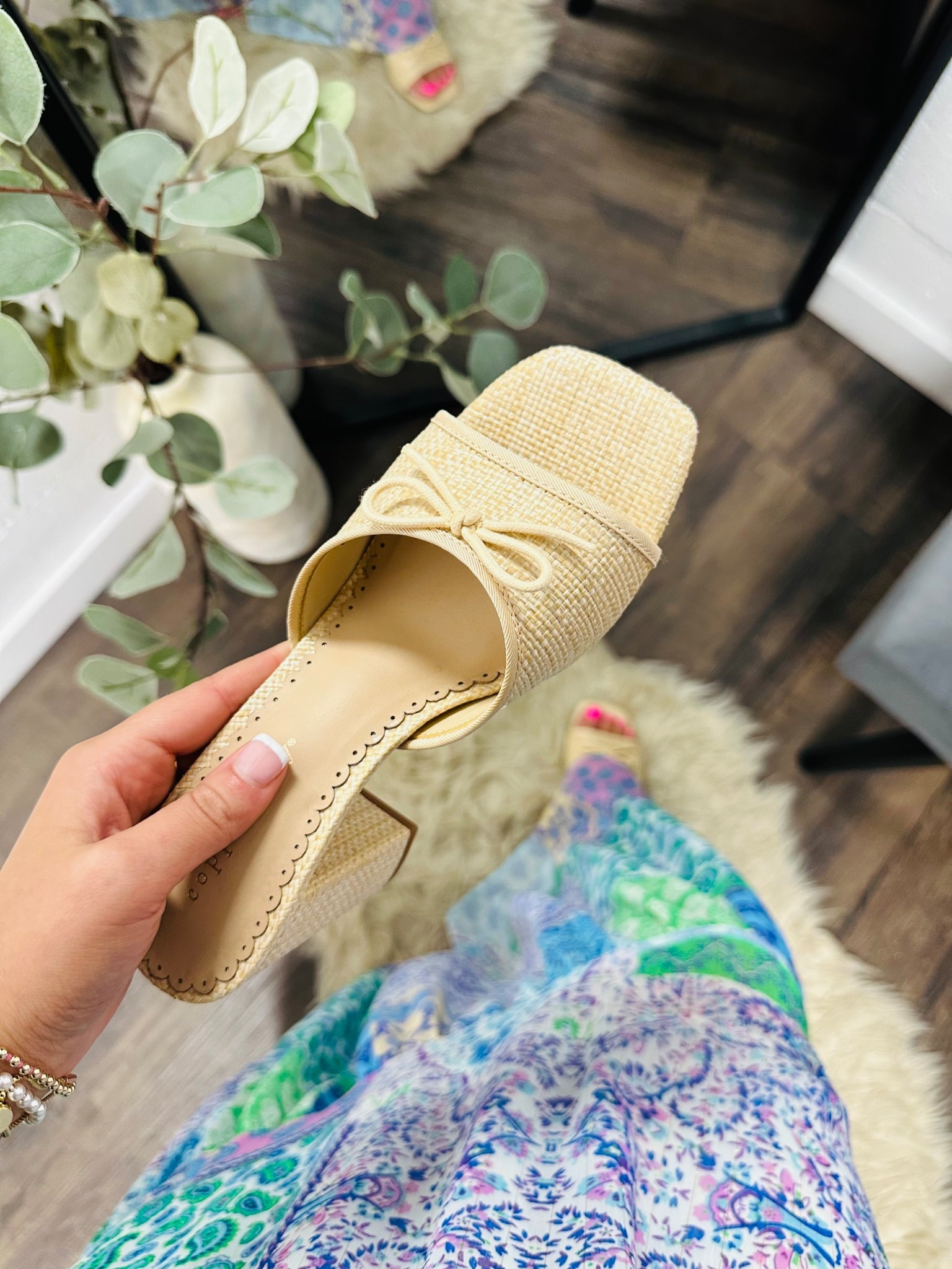 My new favorite sandal for the summer!!!! Just look at the raffia & bow detailing 😍 

Sandals. Bows. Shoes. Summer shoes. Mules. Heels. Dillards. Shoe obsessed. 

#LTKShoeCrush #LTKFindsUnder100 #LTKStyleTip