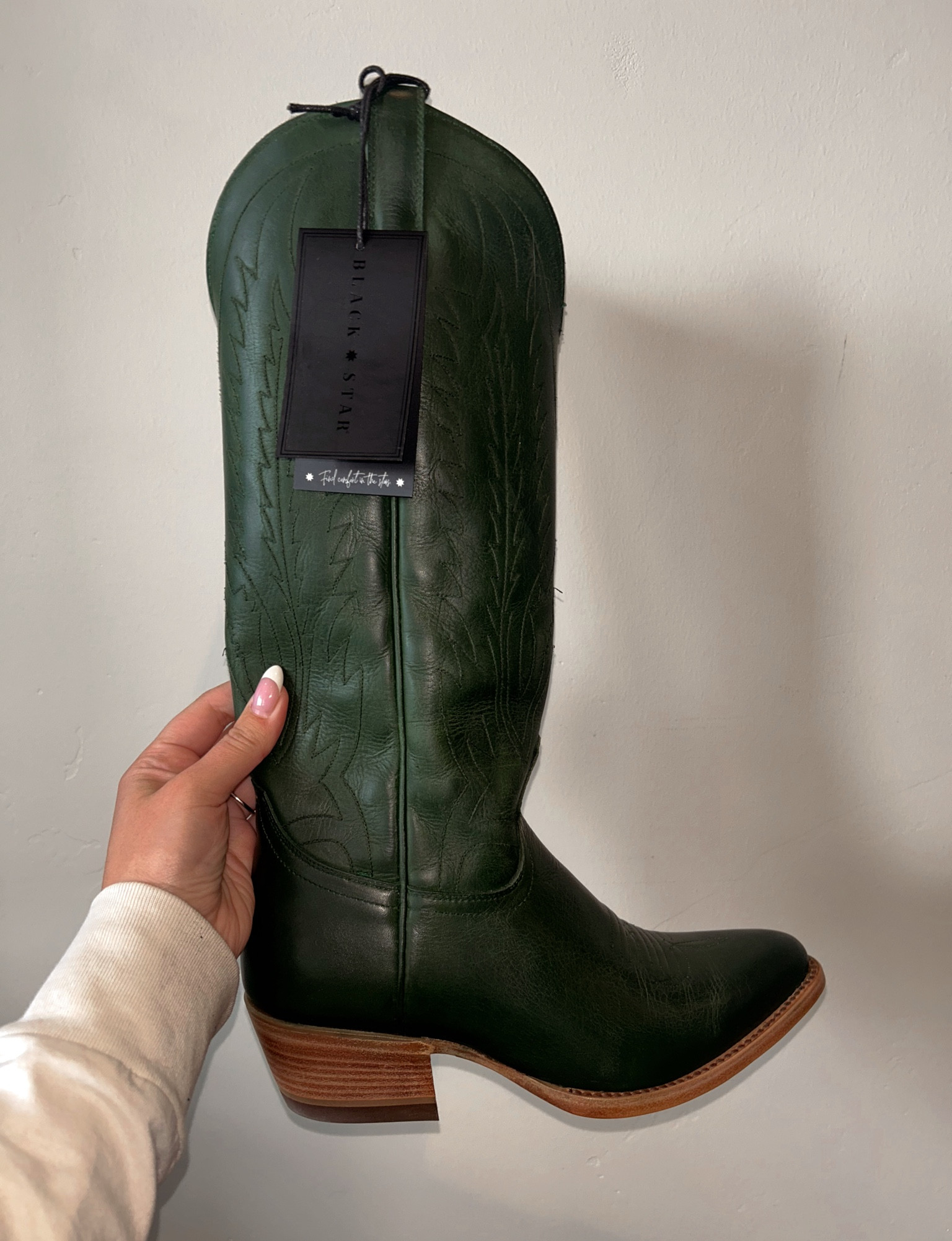 BlackStar Eden💚📗🐊🍀