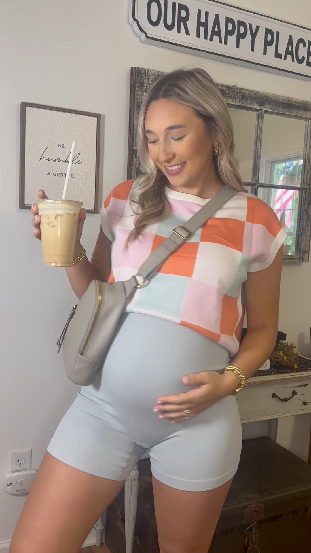 Casual maternity outfit!
