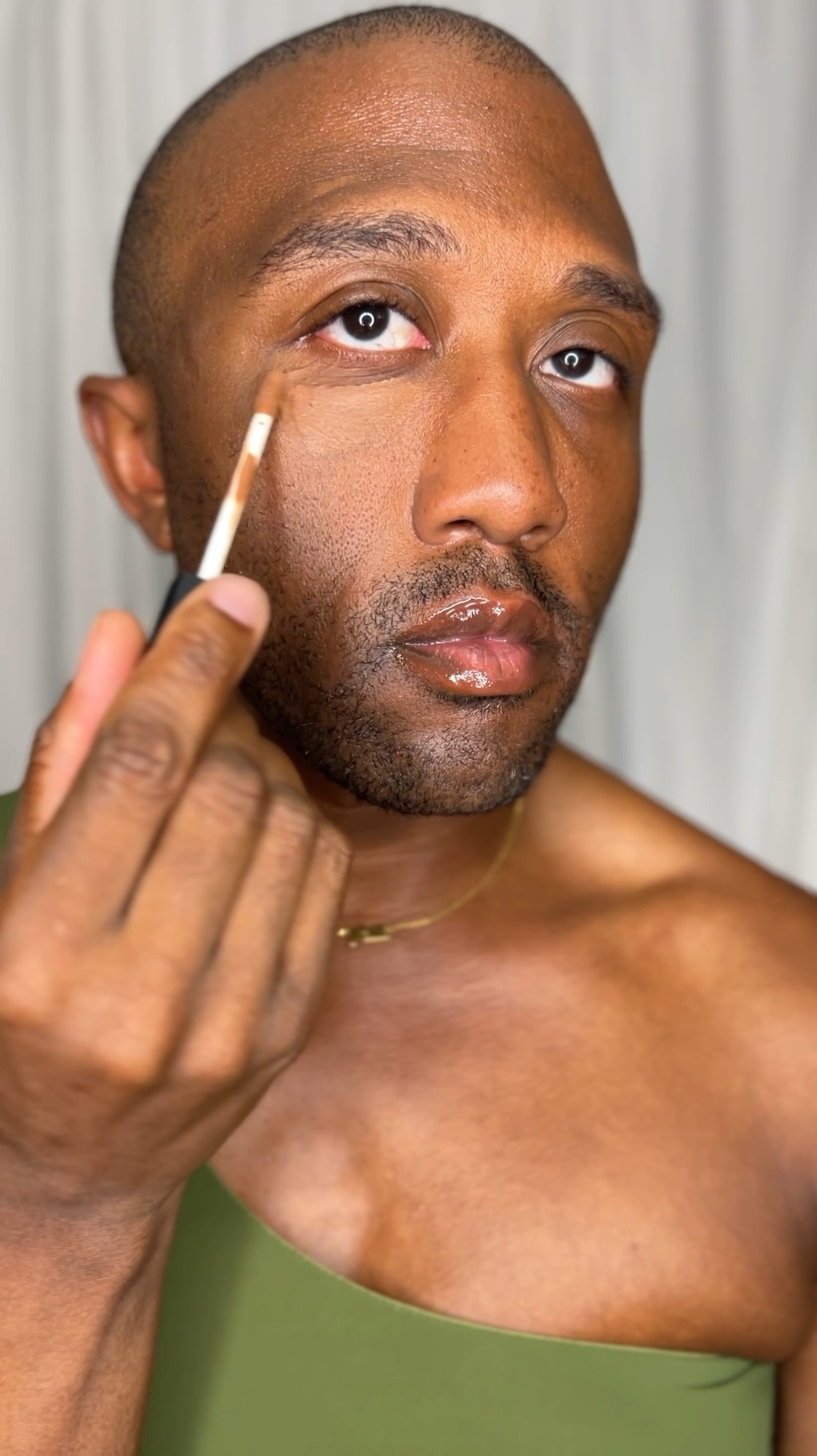 The NARS radiant creamy concealer is a multipurpose concealer that brightens, correct, imperfect for up to 16 hours with a creamy medium to buildable coverage and natural radiant finish. It provides 16 hour wear, 24 hour hydration, crease resistant formula and it comes in 30 shades! 

#LTKVideo #LTKBeauty #LTKFindsUnder50