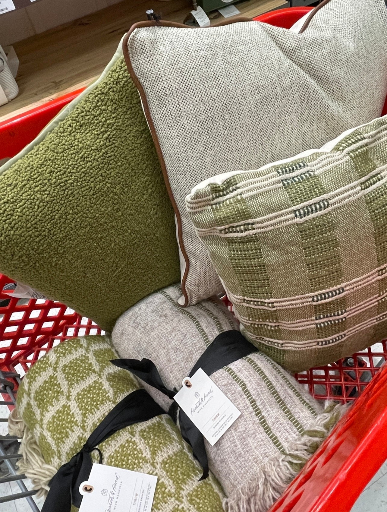 Round up of transitional pieces for fall! Especially for the green lovers 🌲🤎🍁

#LTKFindsUnder50 #LTKSeasonal #LTKHome