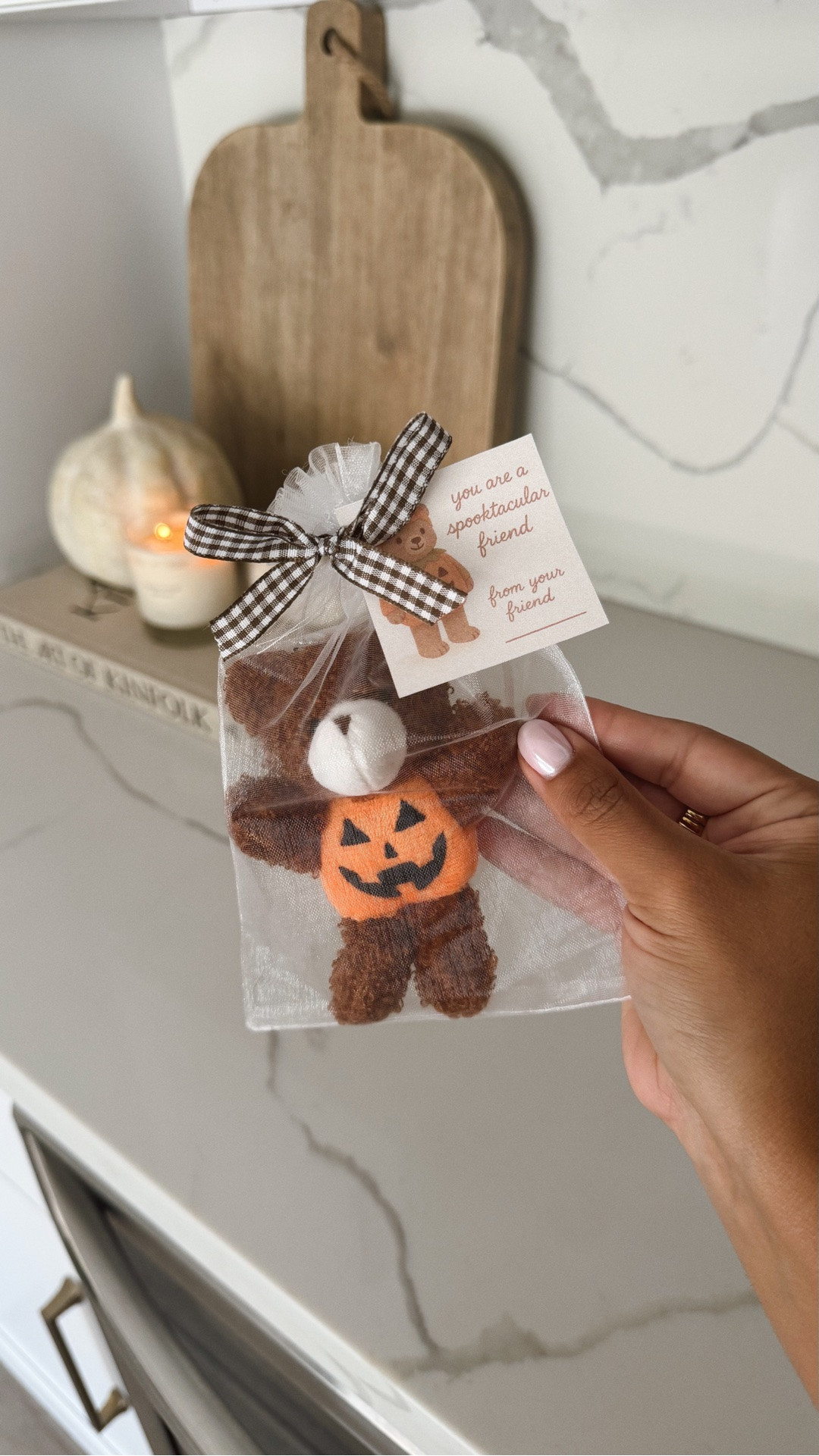 The cutest little non-candy Halloween for kids 🎃🧸🤎 these are perfect for a classroom too!

#halloween #kidshalloween #trickortreat #pumpkin #teddybear #bagcharms #gingham #toddlerhalloween #classhalloween

#LTKKids #LTKmomlife #LTKSeasonal