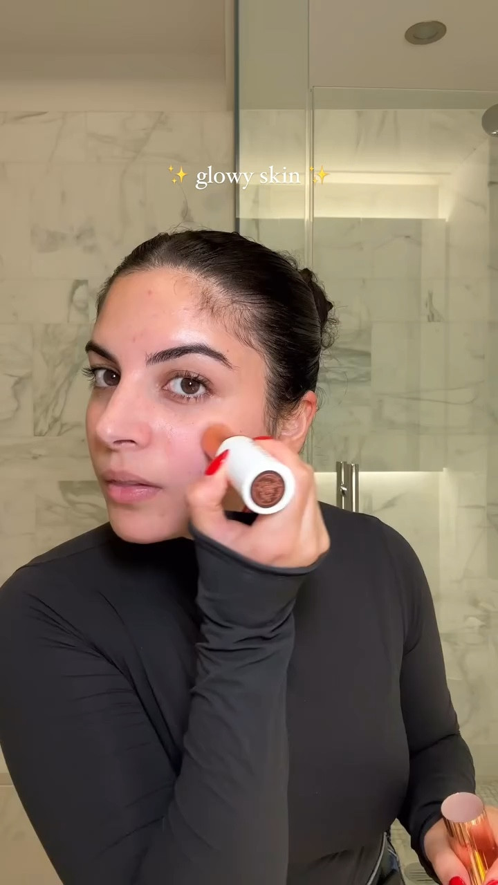 My favorite base routine ✨🫶🏻

@charlottetilbury skin tint stick - shade 7.5
@hourglasscosmetics vanish concealer - shade beech
@patricktabeauty - shade oh she’s different 
@chanel.beauty @welovecoco highlighter - sculpting 
@hourglasscosmetics lip liner - shade 4
@patricktabeauty lip plumping gloss - shade full syringe 
@hourglasscosmetics mascara