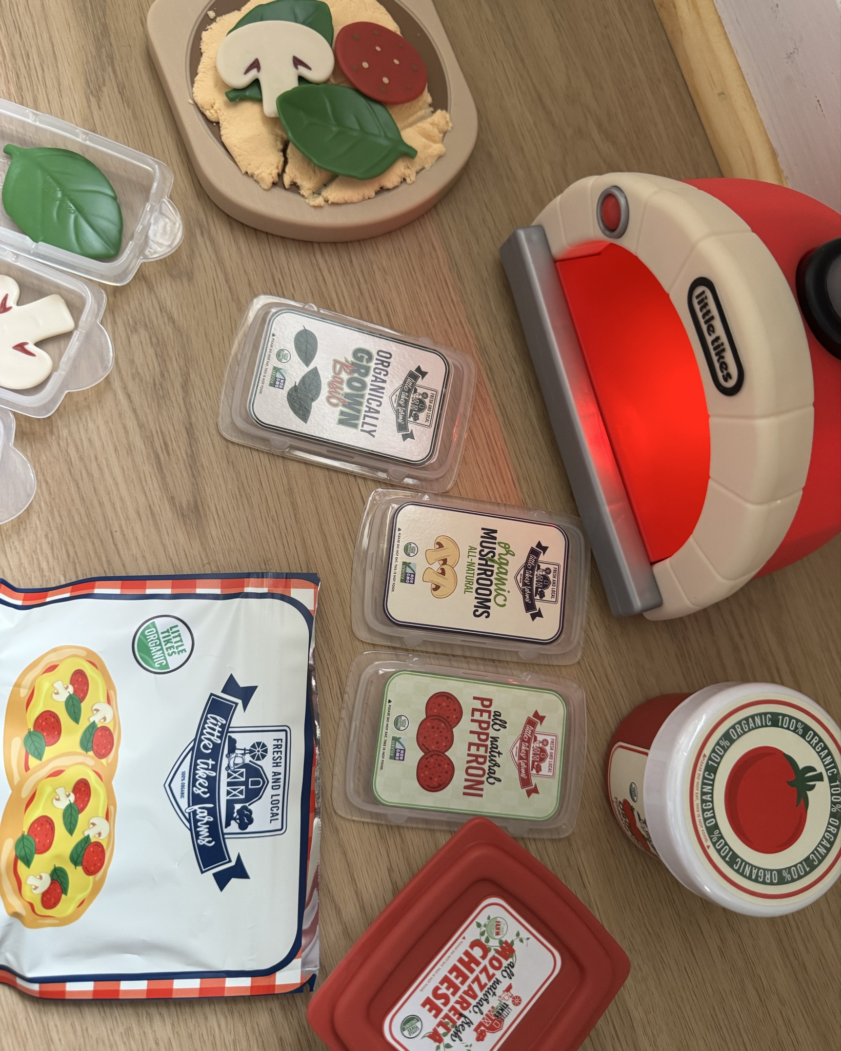 Little Tikes pizza kit 🍕only $25 #moonsand  

#LTKKids #LTKHoliday #LTKGiftGuide