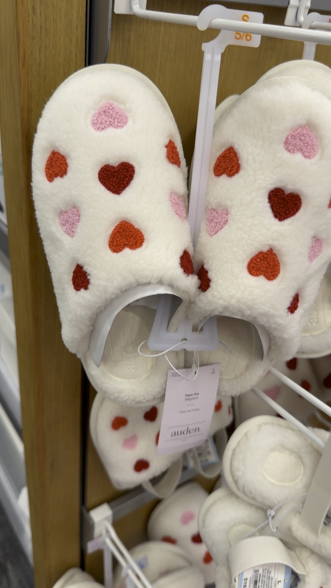 Adorable mother and daughter matching slippers for Valentine’s Day 💕

#LTKFindsUnder50 #LTKFindsUnder100 #LTKOver40