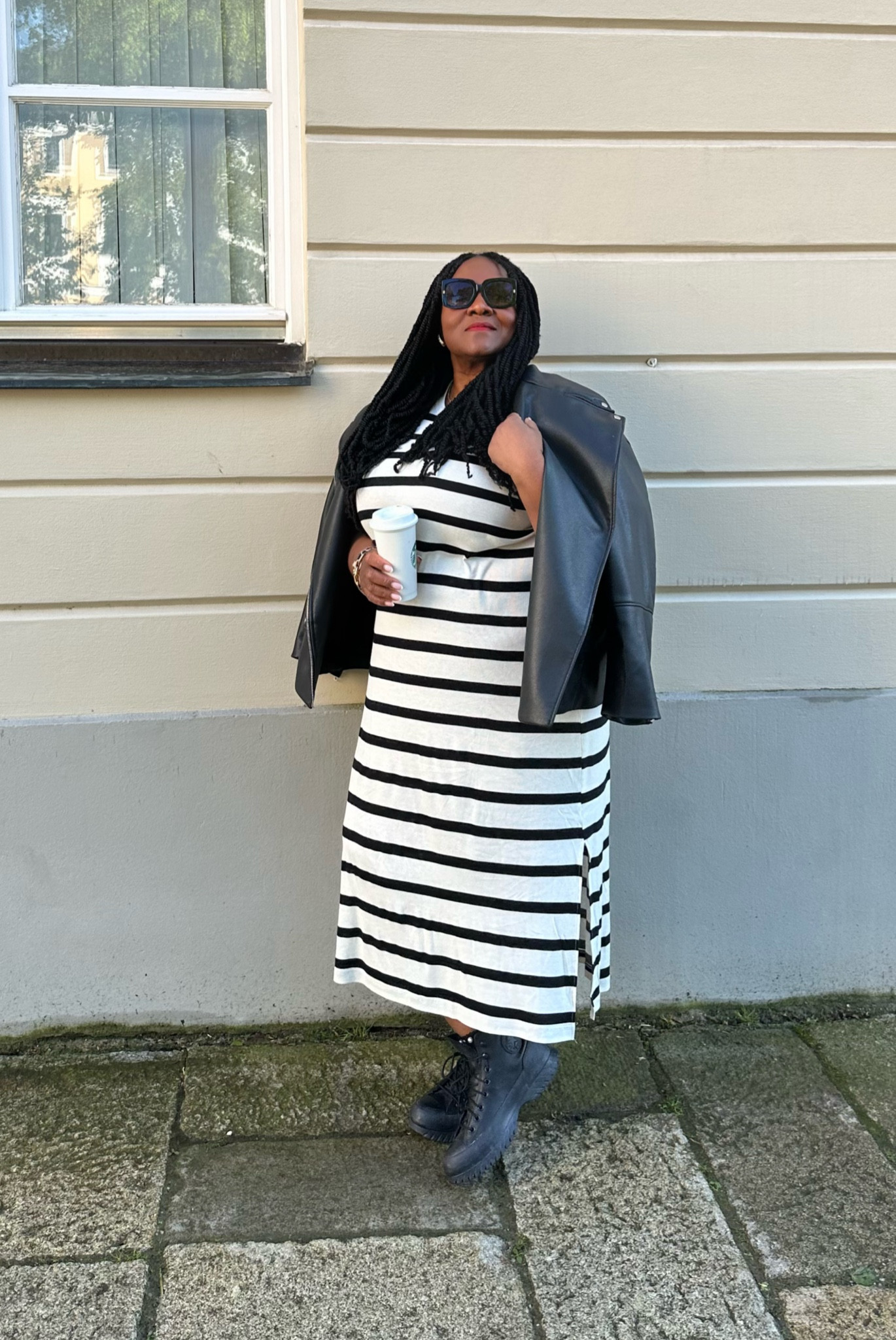 Striped dress 
•


#LTKtravel #LTKplussize #LTKmidsize