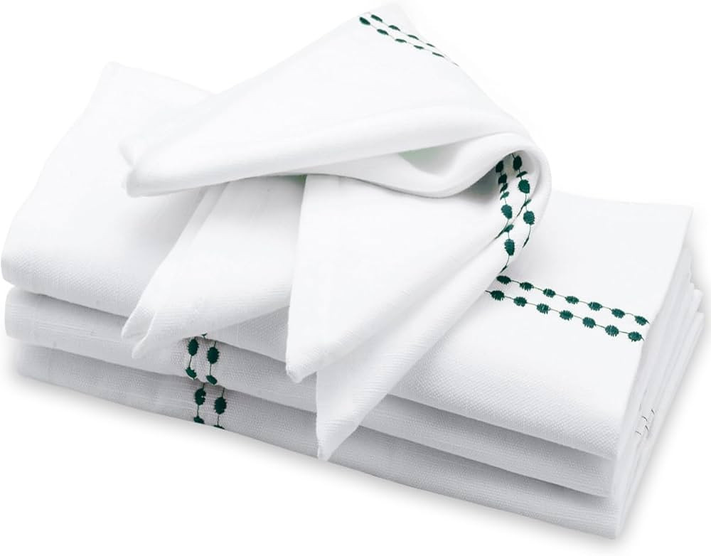 Green and White Napkins, 100% Cotton, Christmas Cloth Dinner Napkins Set of 4, Cloth Napkins with... | Amazon (US)