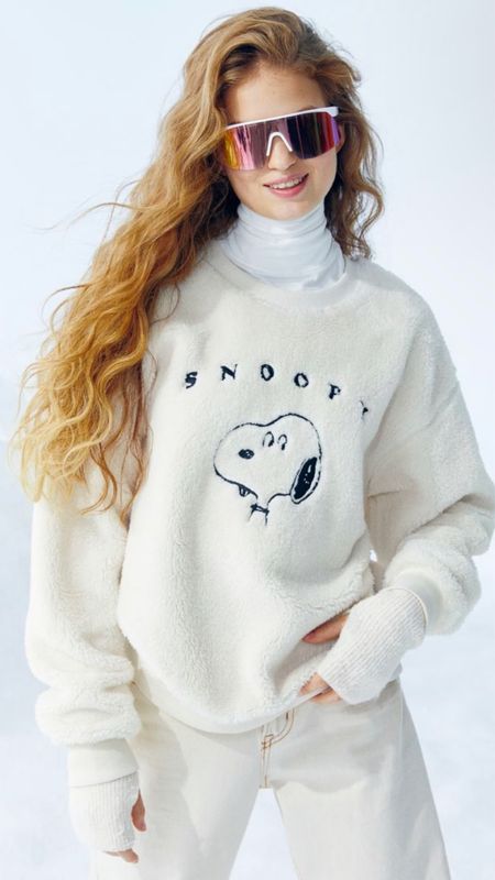 Snoopy Sweatshirt

#LTKSeasonal #LTKGiftGuide #LTKHoliday
