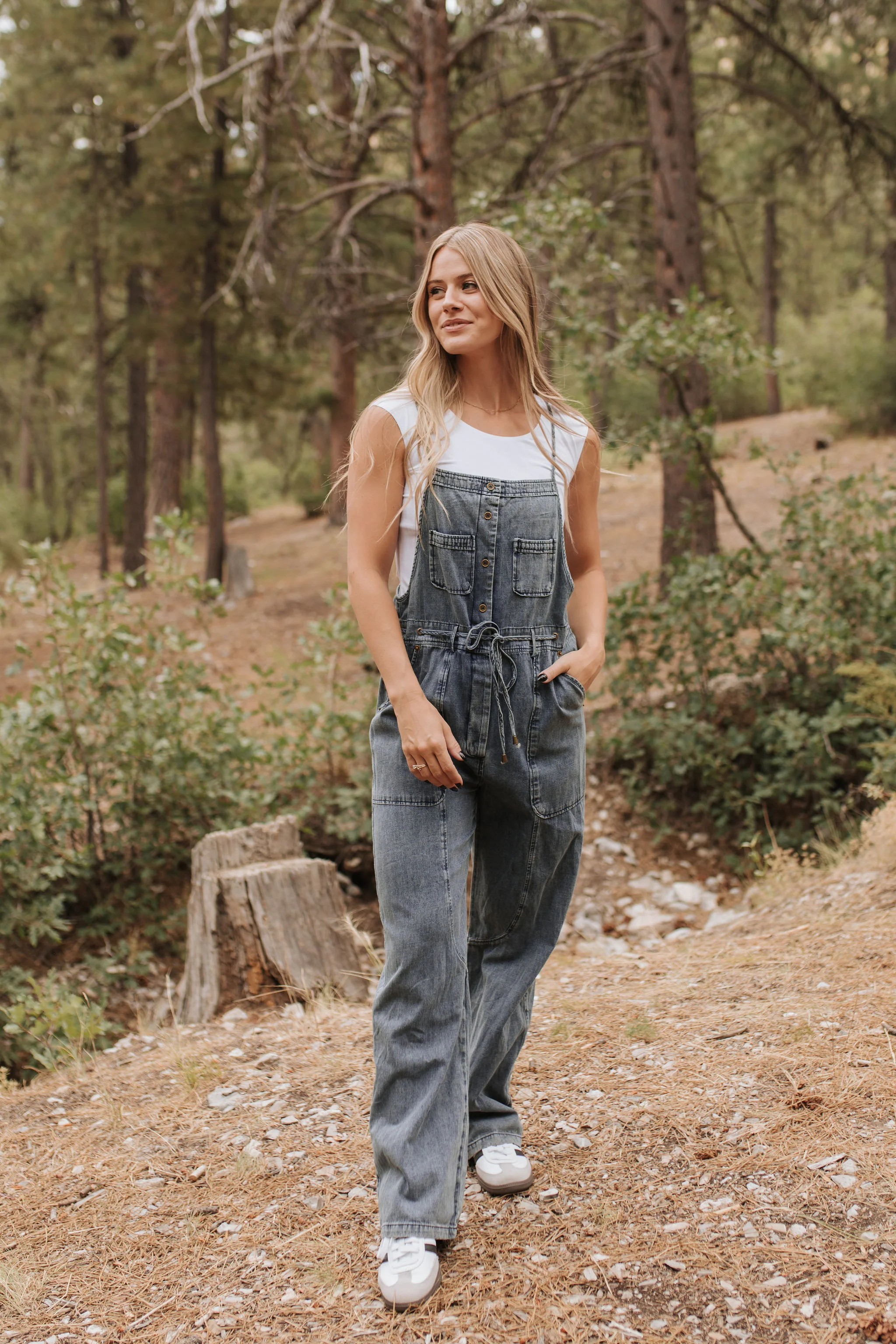 THE SANTANA DENIM OVERALLS IN DARK WASH | Pink Desert
