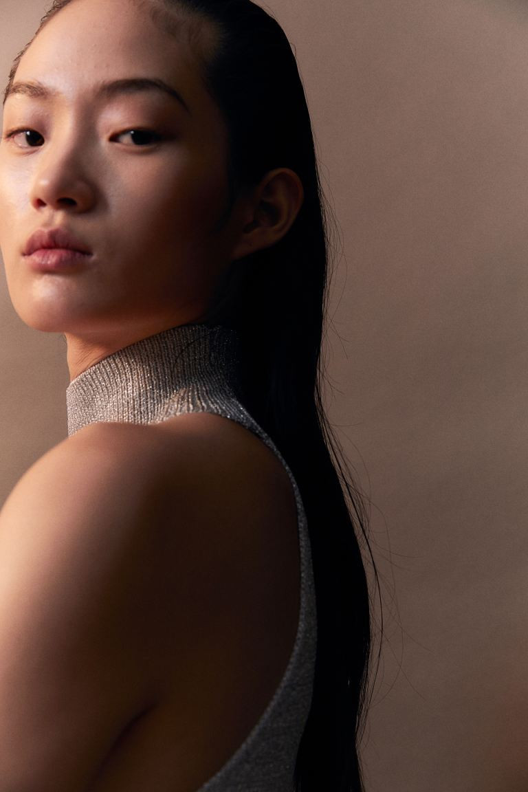 Glitzershirt mit Turtleneck | H&M (DE, AT, CH, NL, FI)