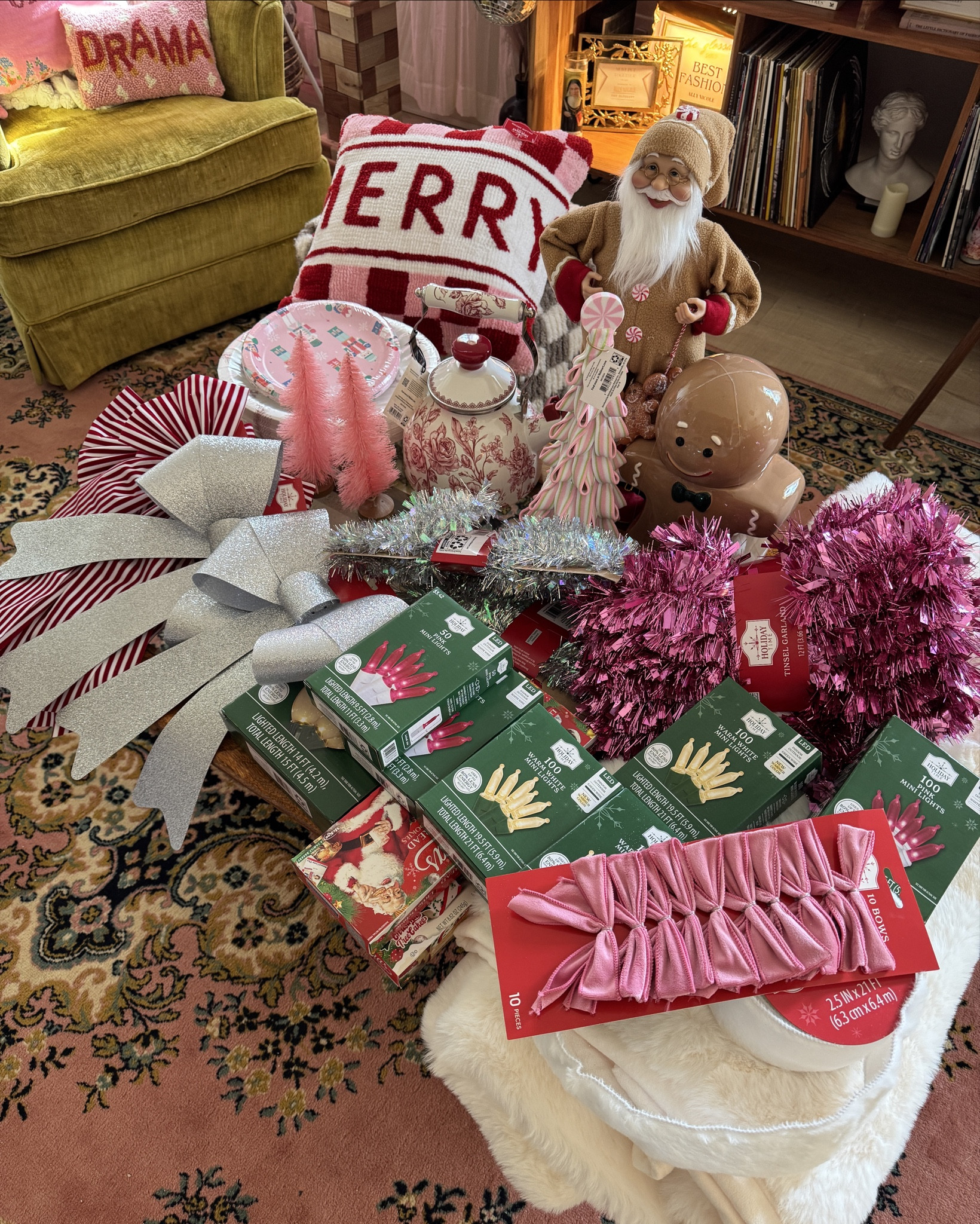 Walmart Christmas haul!! 😍 
SHOCKED at the amount of cutie Christmas things at Walmart this year 
😮‍💨👌🏻