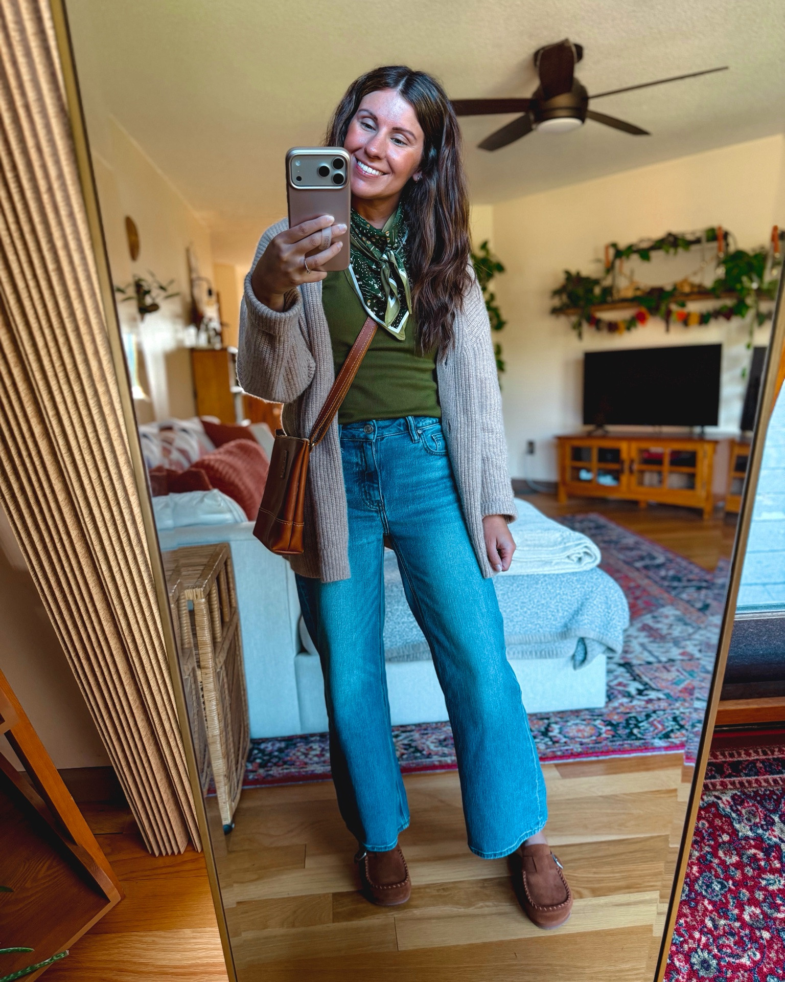 small in my tee, xs in my cashmere cardigan and 24 in the 26” inseam (extra short) in my jeans. My clogs are size 5.5!

#LTKPetite #LTKSeasonal #LTKootd