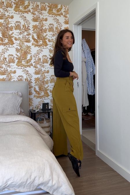 Wide leg cargo pants trend from Nordstrom (Madewell)! Wearing my TTS!

Color I’m wearing is “Spiced Olive"#LTKxMadewell 

#LTKparties #LTKstyletip