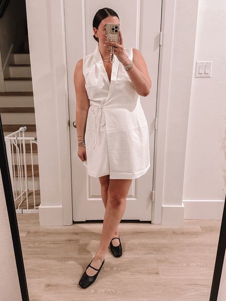 Abercrombie spring dress on sale! I love the white and it’s such a flattering piece! 

#LTKsalealert #LTKSeasonal