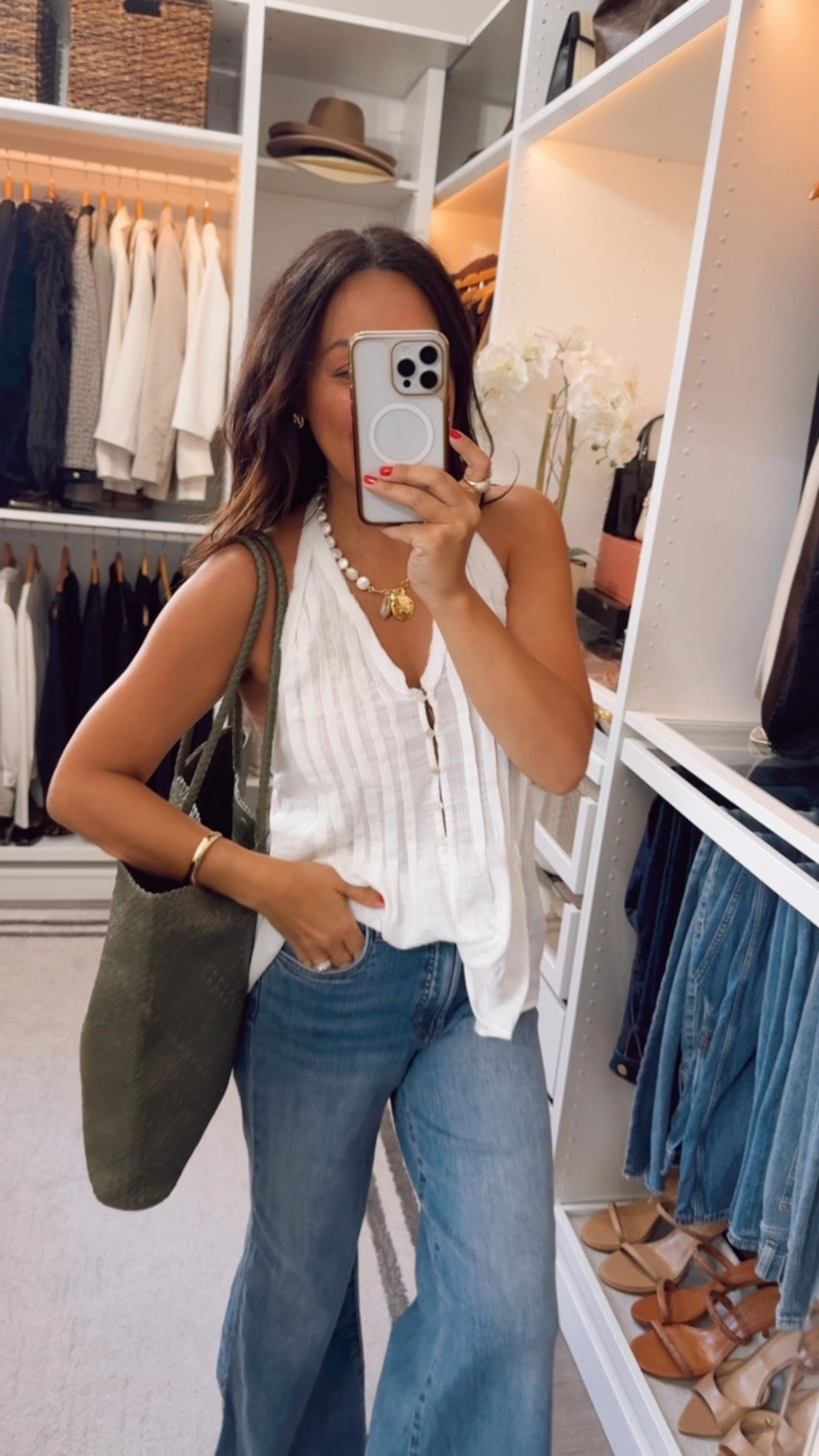 Jeans fit TTS wearing a 4 
Top is a Zara find - wearing a small

#LTKStyleTip #LTKFindsUnder100 #LTKOver40