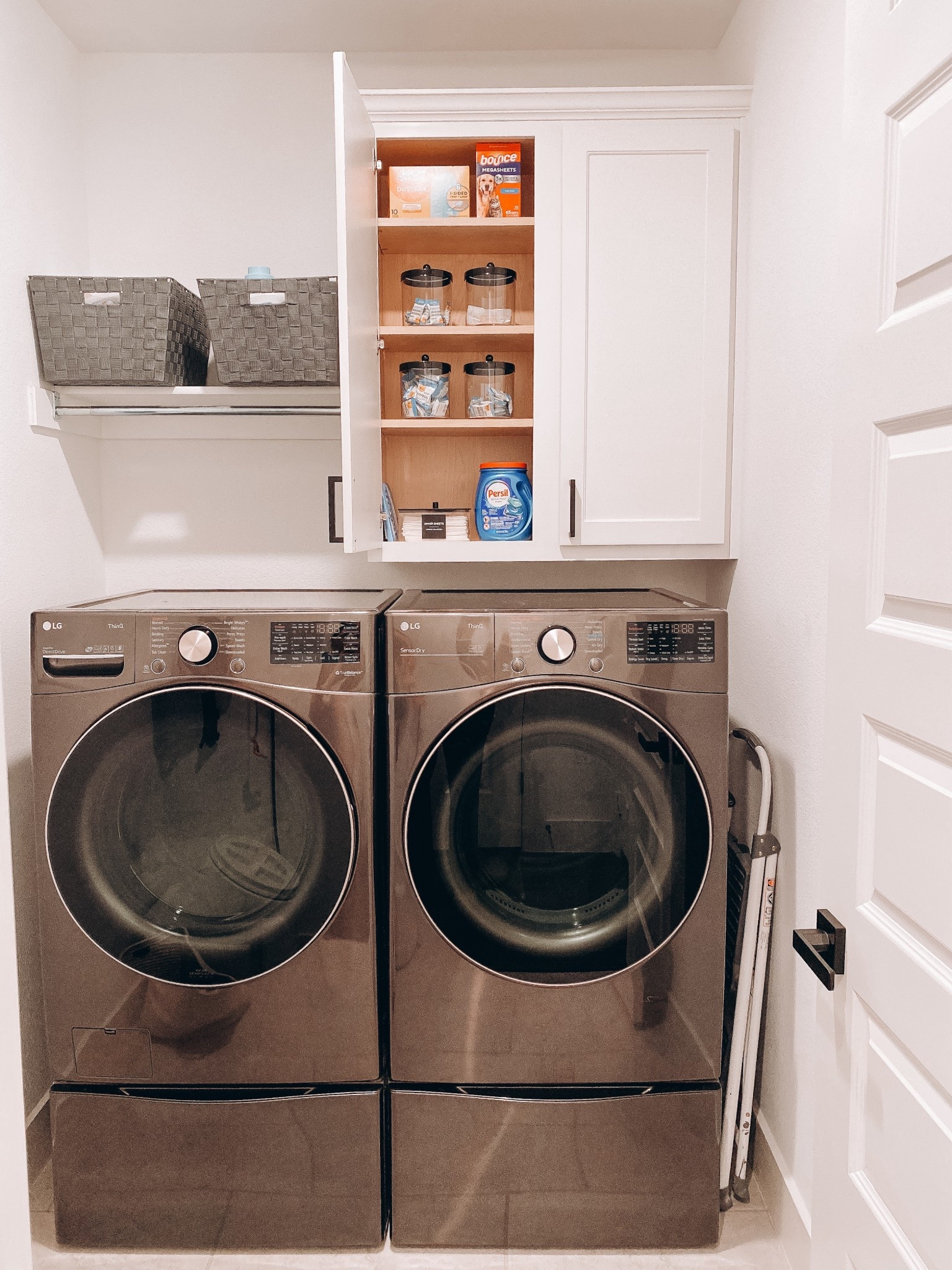 Laundry room organization 