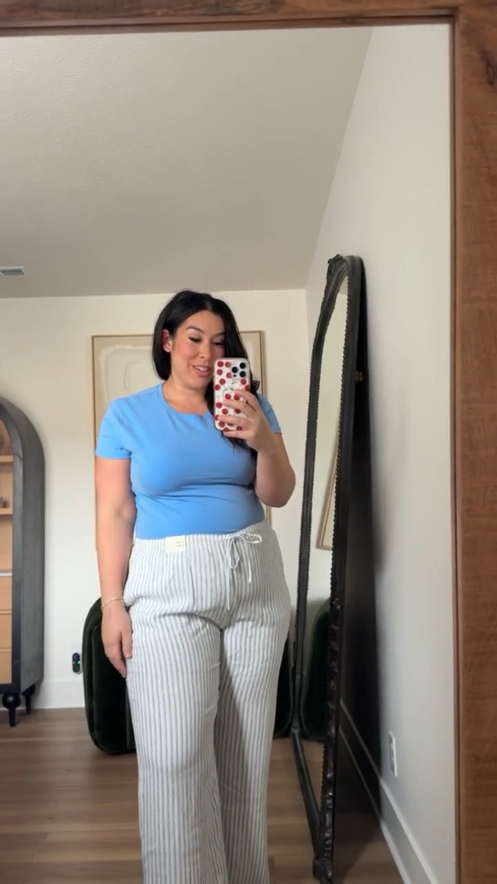 I am particular about linen pants and these are absolutely perfect. This baby tee is so cute!
- 
- 
- 
Af denim, Abercrombie linen pants, Abercrombie midsize outfit, Abercrombie jeans, curve love jeans, curvy denim, midsize jeans, midsize outfit 

#LTKootd #LTKSeasonal #LTKMidsize