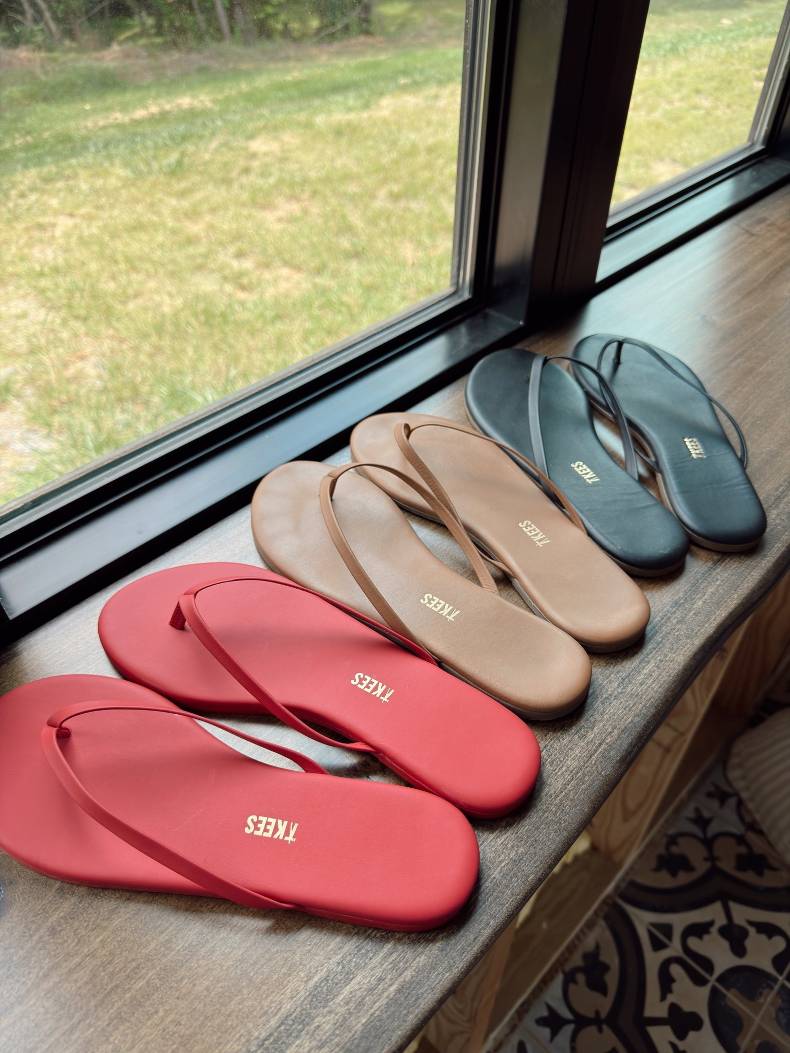 Addicted to the comfort and simplicity

#LTKootd #LTKmomlife #LTKOver40