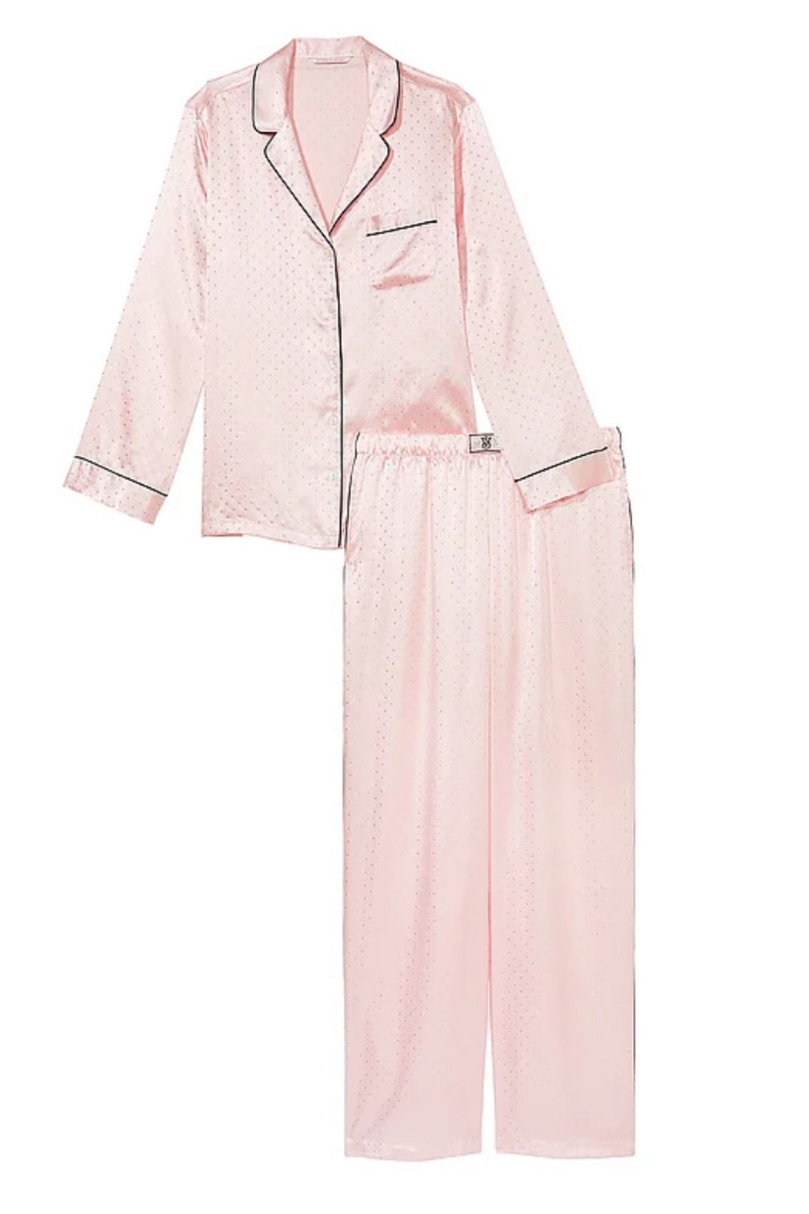 This pajama set is the ultimate “it girl” set for this holiday season